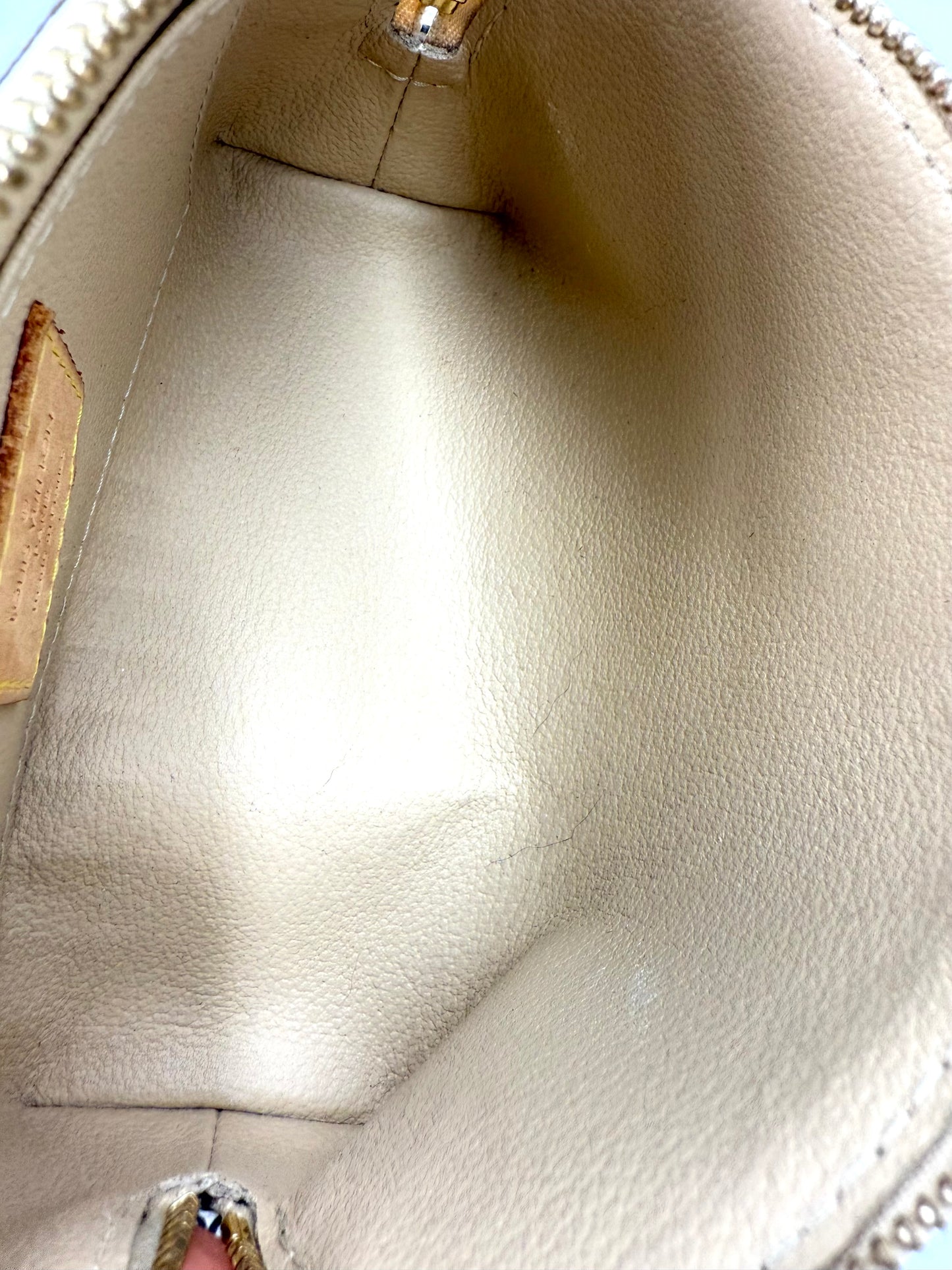 LOUIS VUITTON Pochette Cosmetique „By the Pool“ kahki