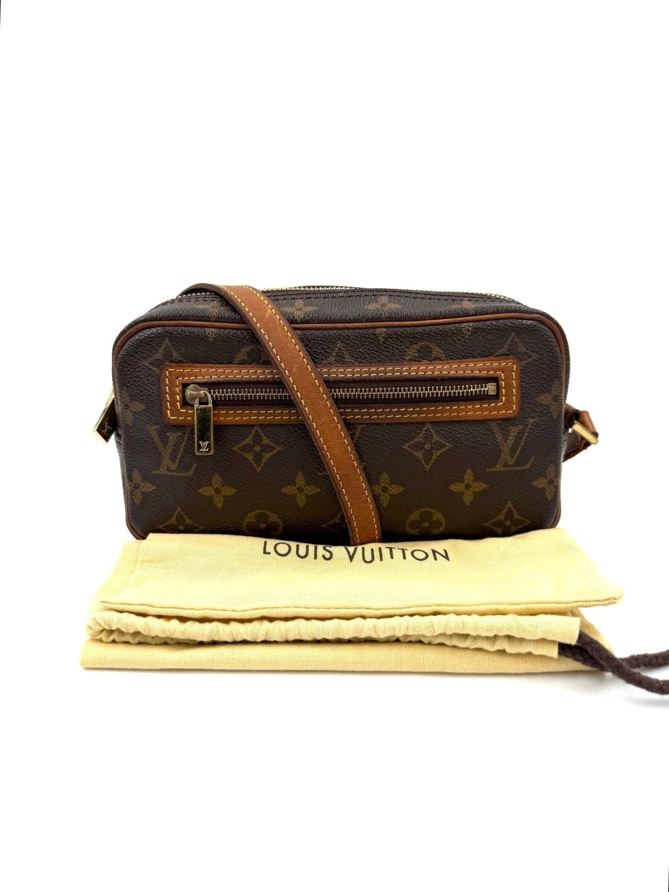 Louis Vuitton Pochette Cite PM Monogram Canvas Tasche mit braunem Lederriemen und klassischem LV-Muster, Staubschutzbeutel