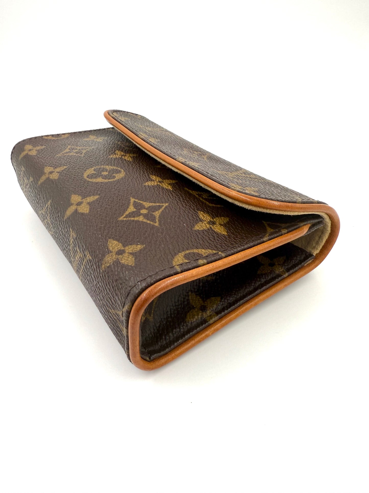 LOUIS VUITTON Pochette Florentine Monogram Canvas XS
