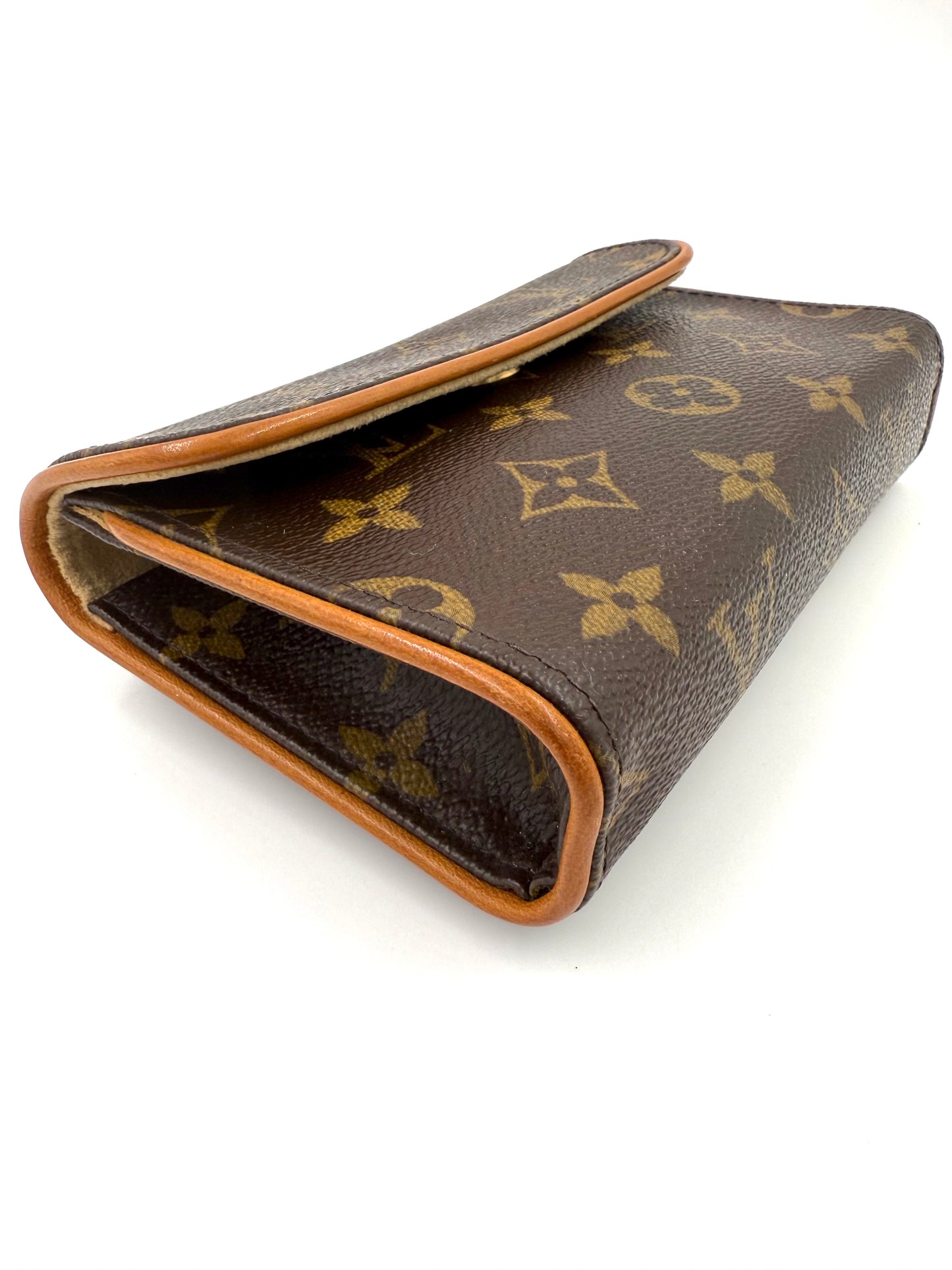 LOUIS VUITTON Pochette Florentine Monogram Canvas XS