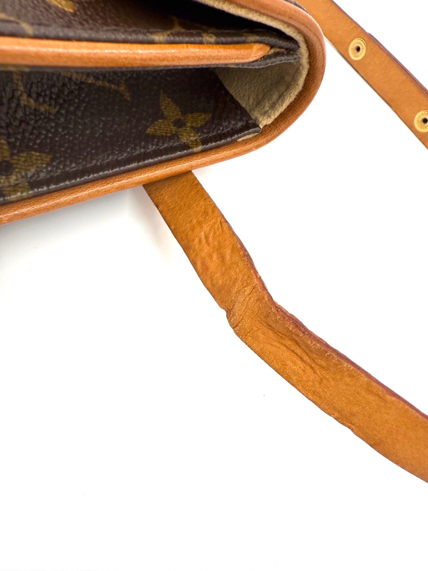 LOUIS VUITTON Pochette Florentine Monogram Canvas XS