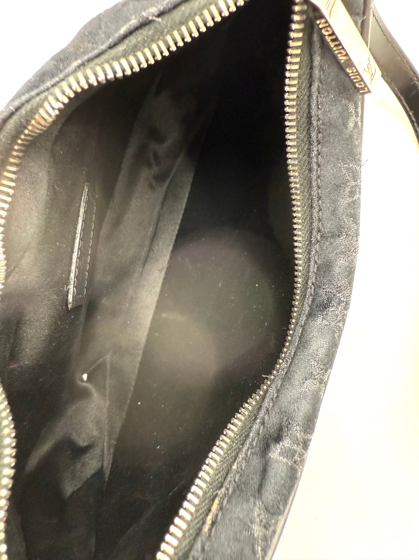 LOUIS VUITTON Mini Bolougne Satin noir