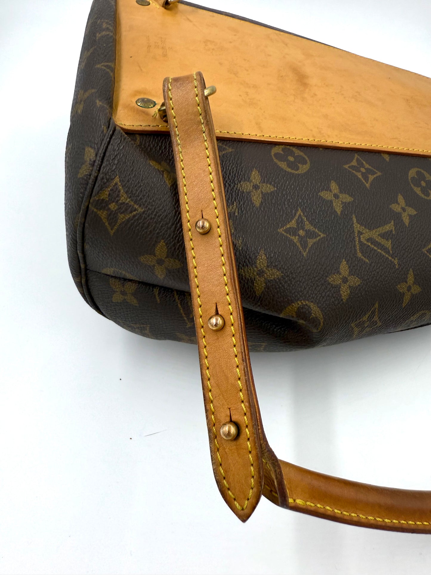 LOUIS VUITTON Sybilla Monogram Canvas