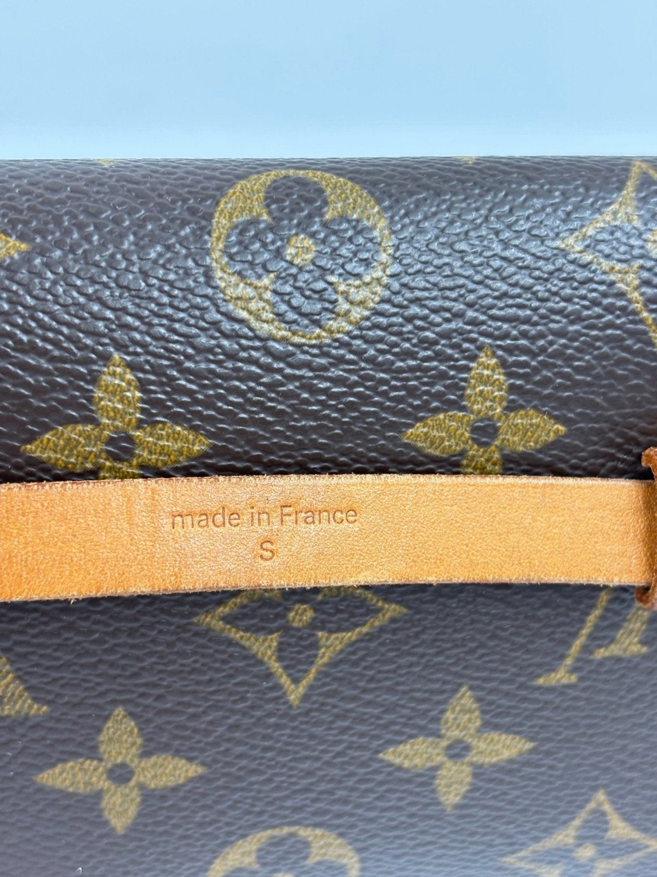Louis Vuitton Pochette Florentine Monogram Canvas Vintage Guerteltasche mit braunem Lederriemen und Made in France Praegung