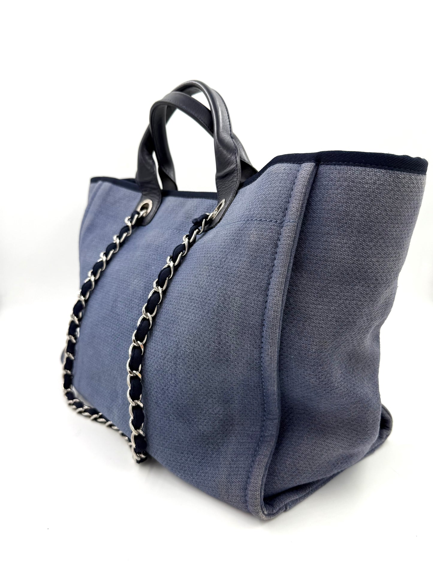 CHANEL Deauville Shopper