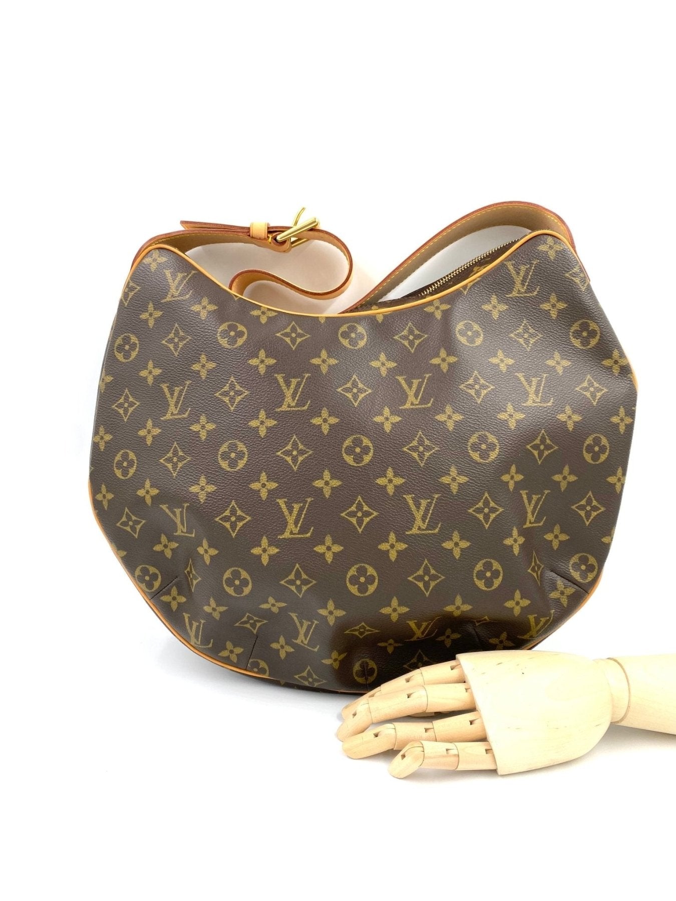 Louis Vuitton Croissant GM Monogram Canvas Tasche in braun mit charakteristischem LV Muster und Lederdetails