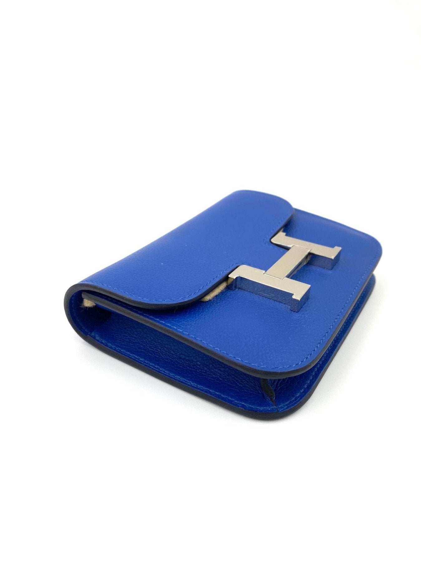 HERMES Constance Slim Guerteltasche in Blue de France mit Palladium Hardware, seitliche Ansicht