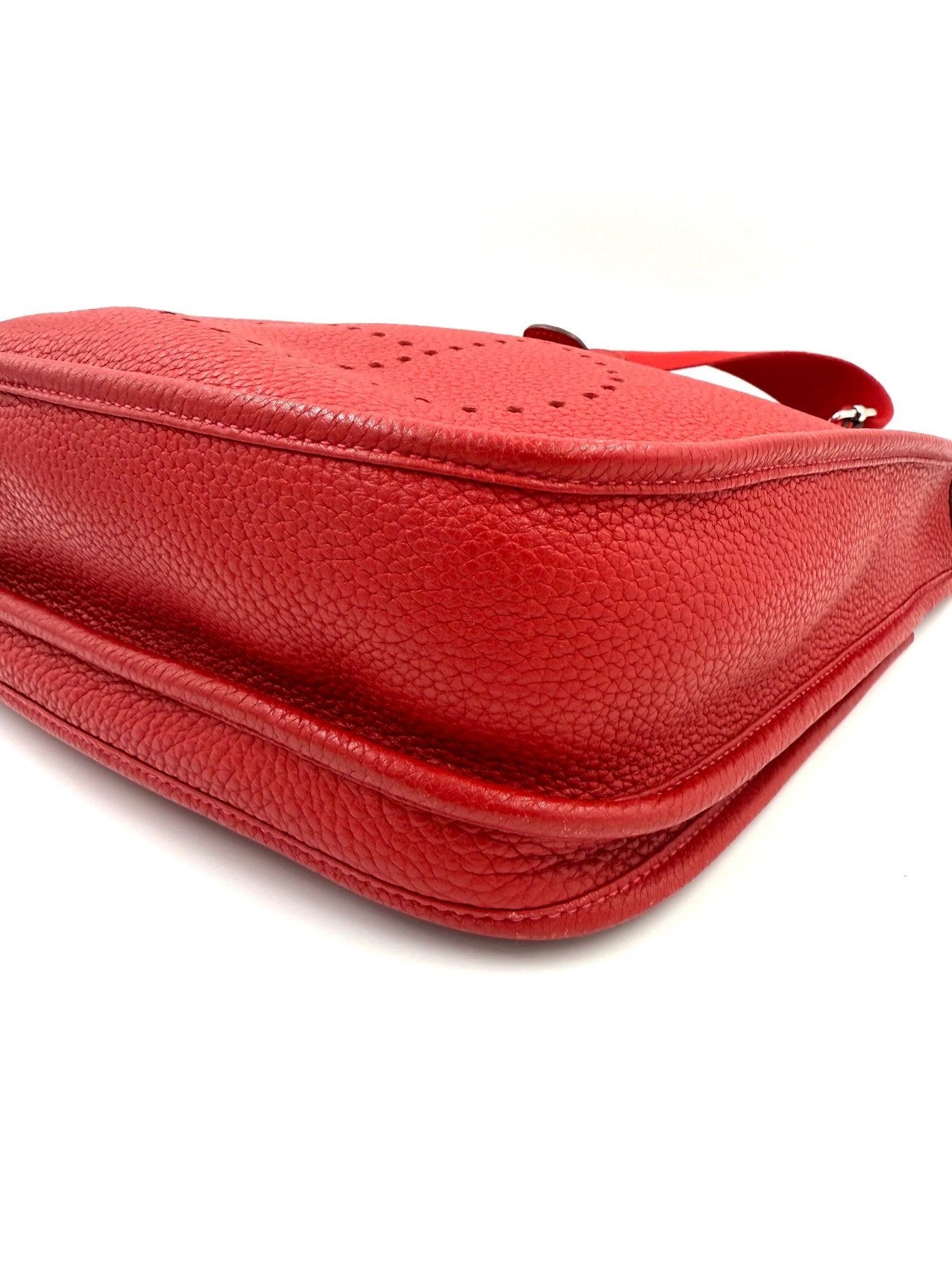 HERMÈS Evelyne 29 Clemence rouge - Clutch & Macarons - Q im Quadrat; 2013 - Clutch & Macarons -
