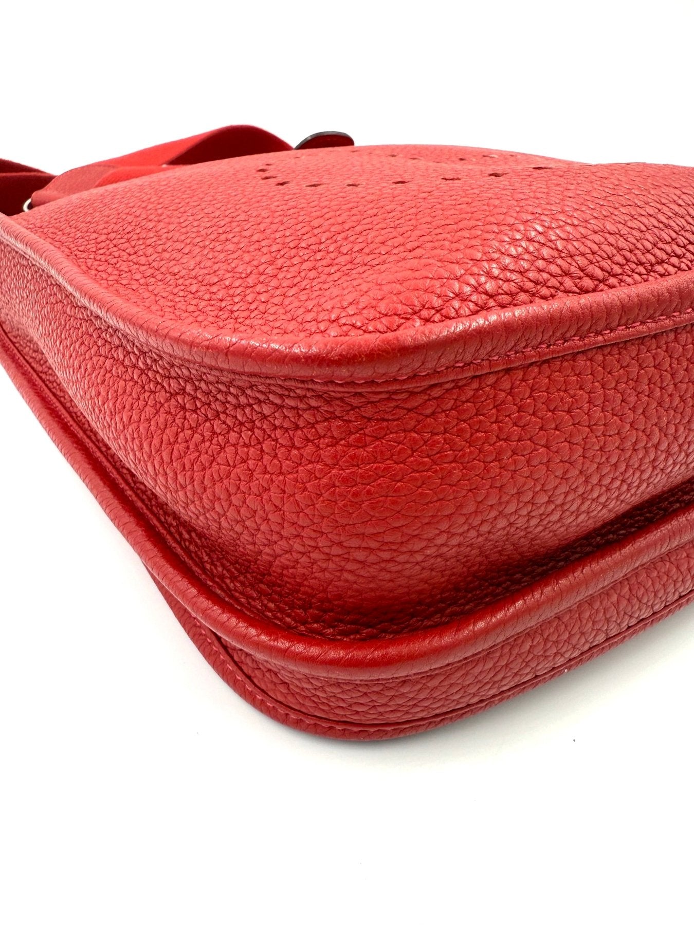 HERMÈS Evelyne 29 Clemence rouge - Clutch & Macarons - Q im Quadrat; 2013 - Clutch & Macarons -