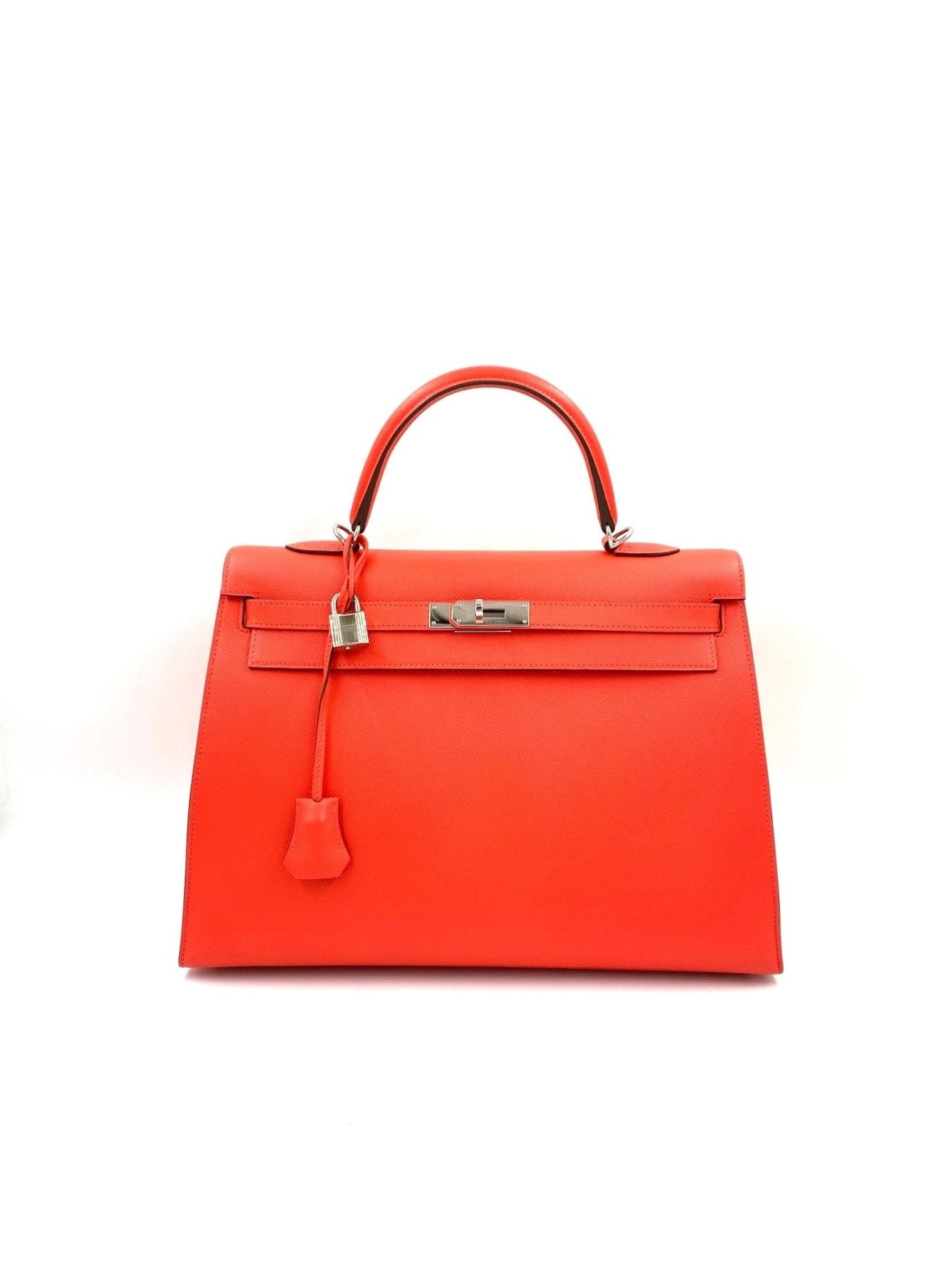 HERMES Kelly 35 Sellier Tasche in strahlendem Rose Jaipur Epsom Leder mit Palladium Hardware auf weissem Hintergrund