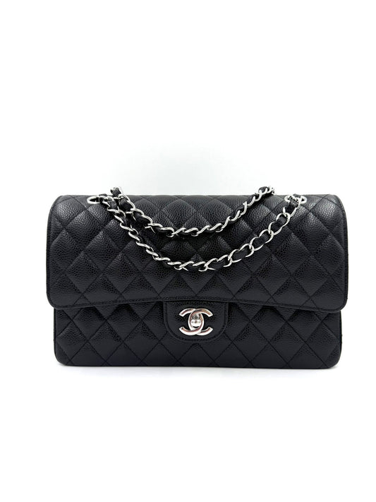 Chanel Timeless Double Flap medium schwarze Handtasche aus gestepptem Caviarleder mit silberfarbener Kette und CC-Verschluss