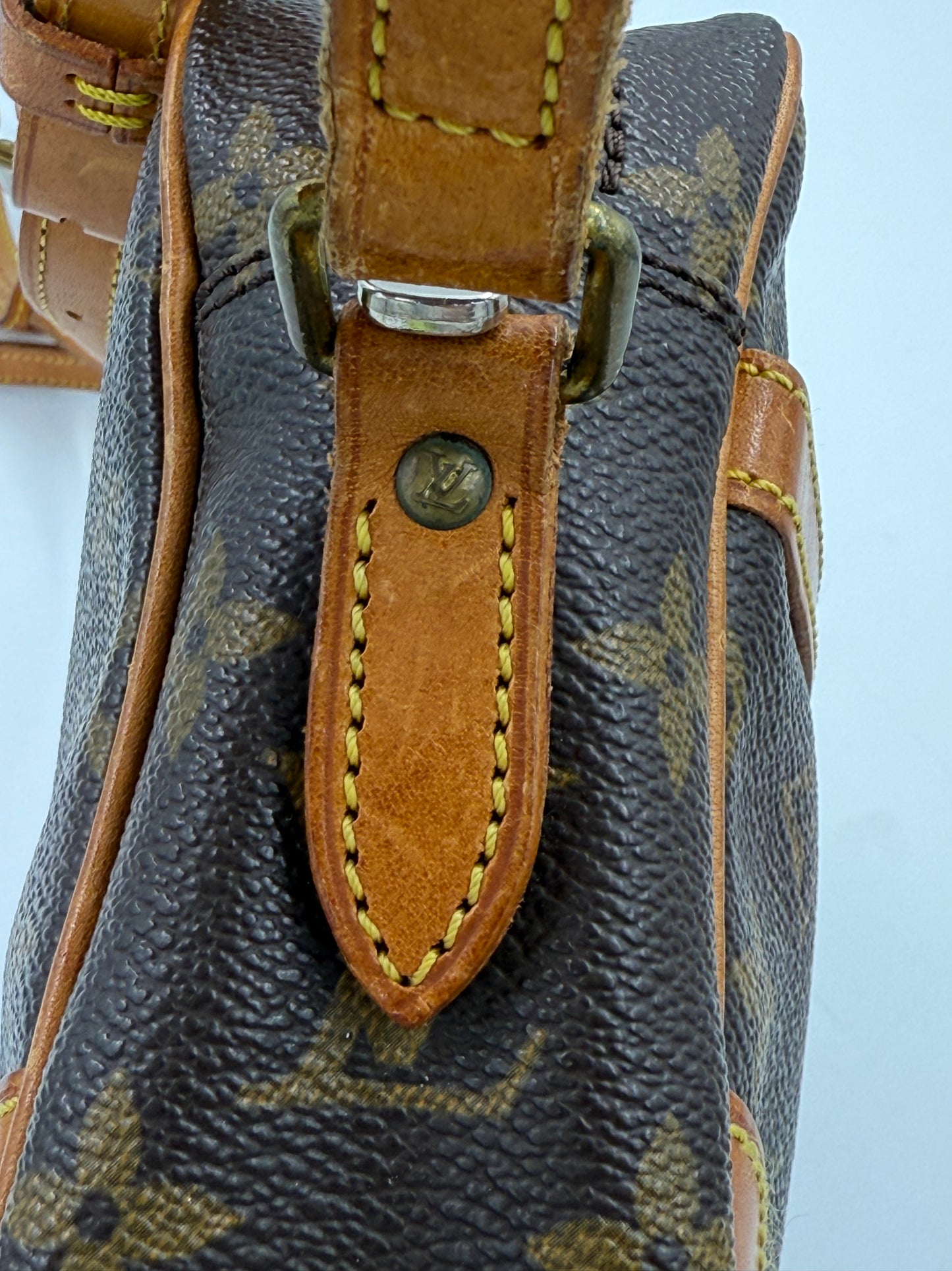 LOUIS VUITTON Trocadero 23 Monogram Canvas Vintage