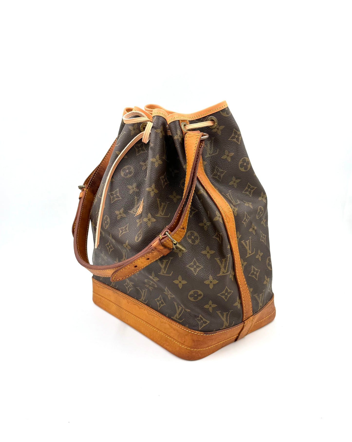 LOUIS VUITTON Sac Noe grande Monogram Canvas