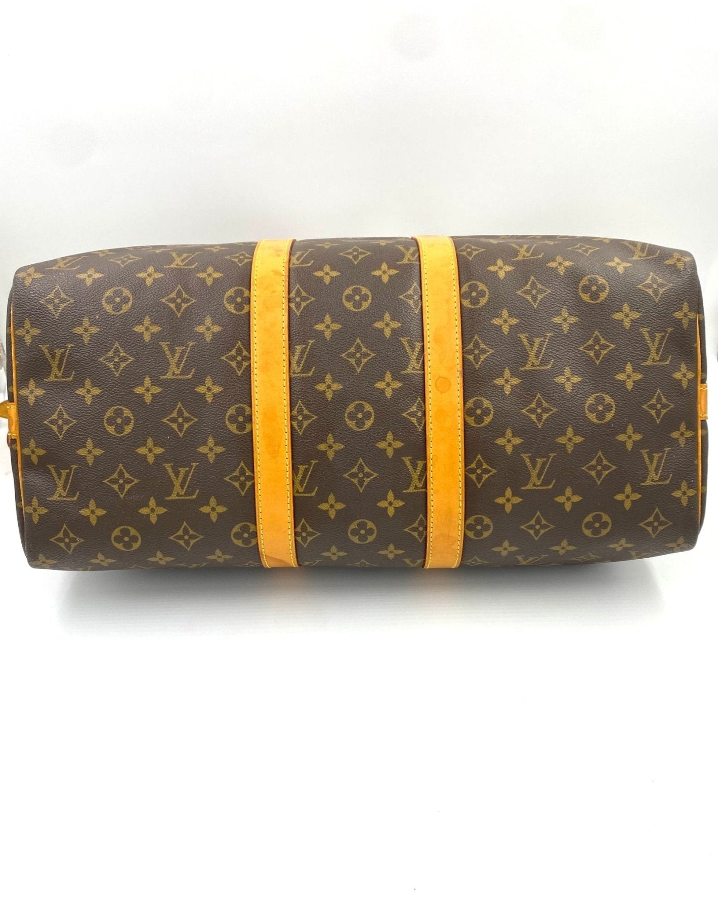 Louis Vuitton Keepall 45 Bandouliere Reisetasche in klassischem Monogram Canvas mit braunen Lederdetails und goldfarbener Hardware