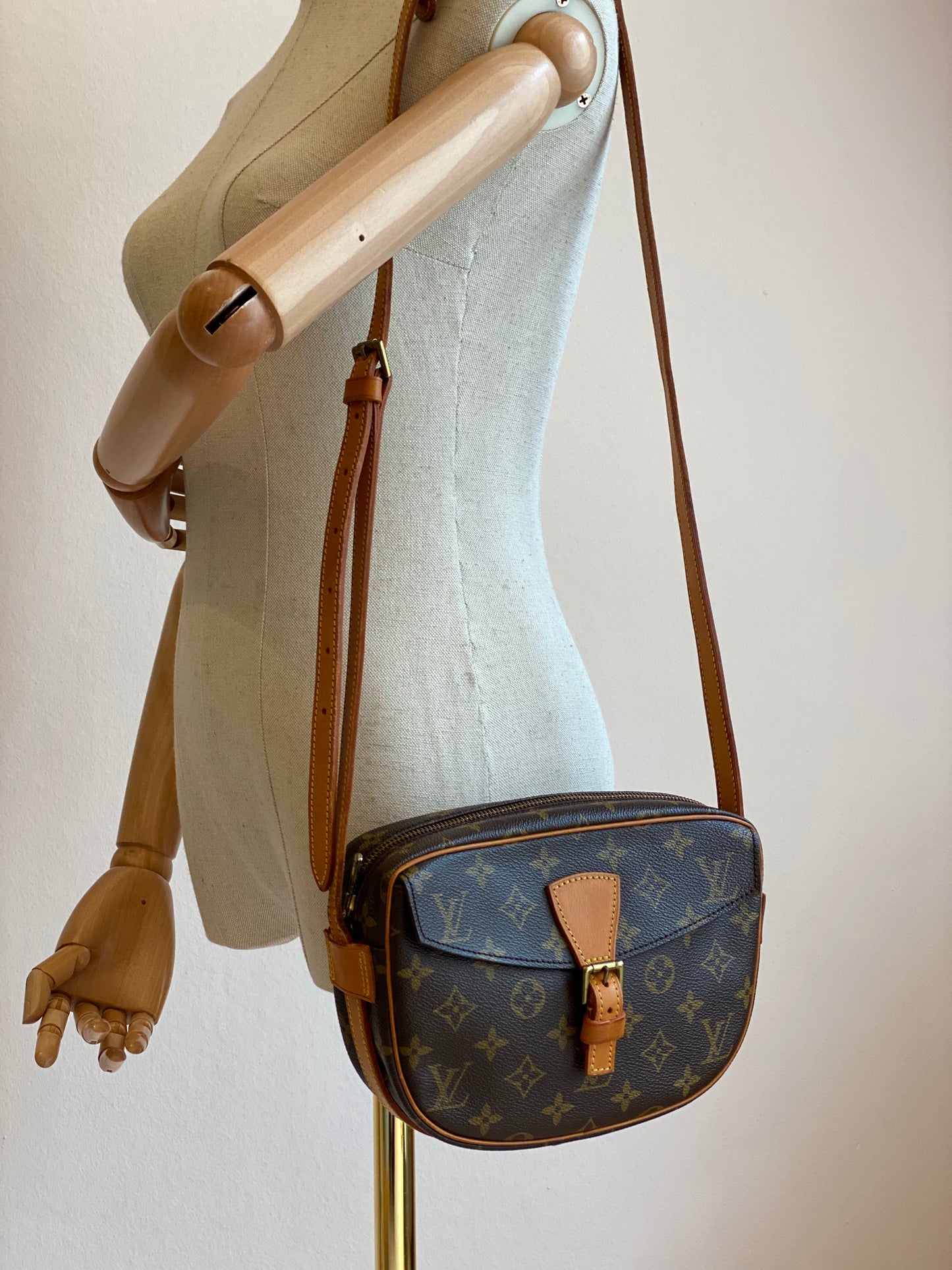 LOUIS VUITTON Jeune Fille Monogram