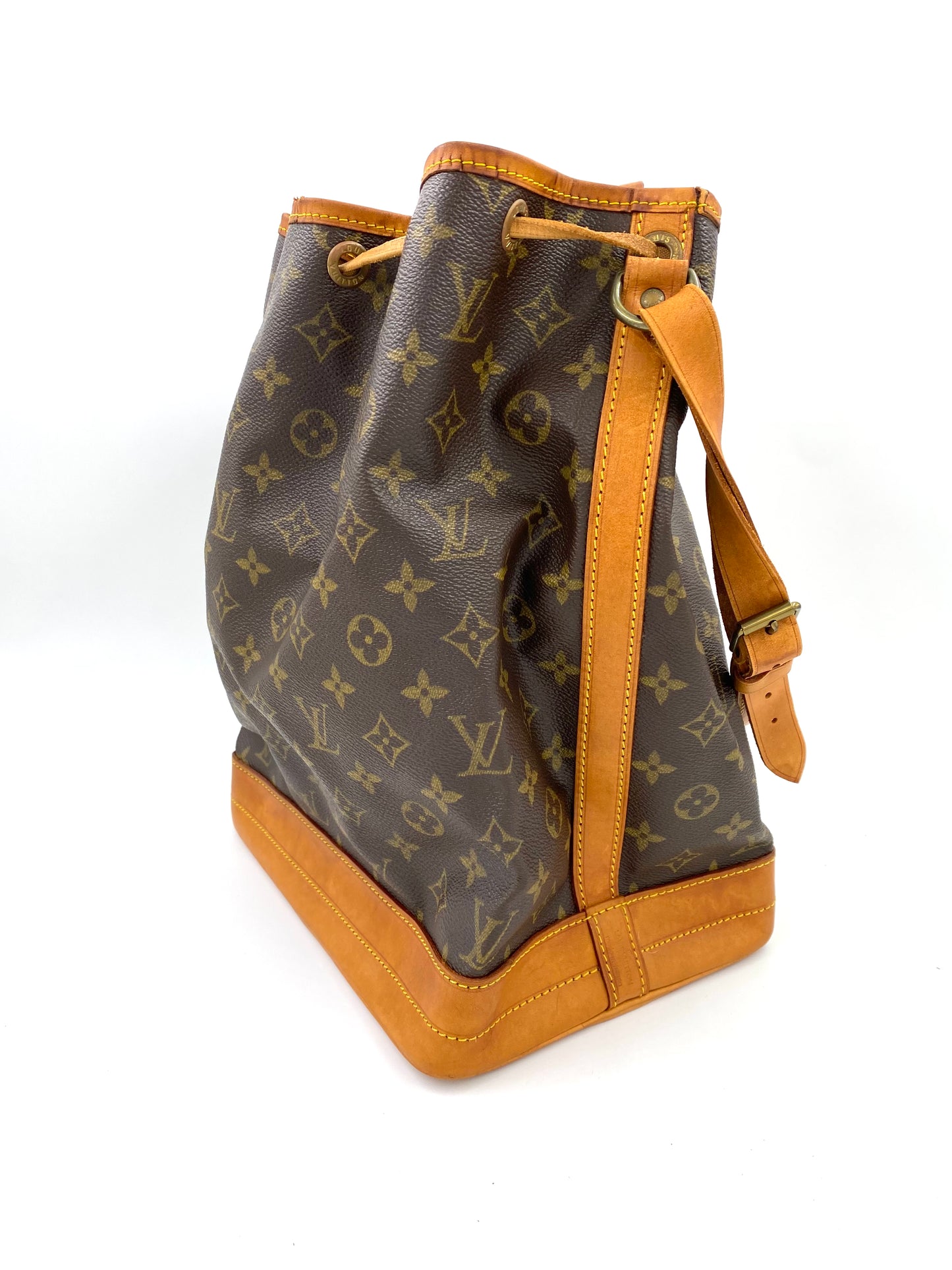 LOUIS VUITTON Noe grande Monogram Canvas