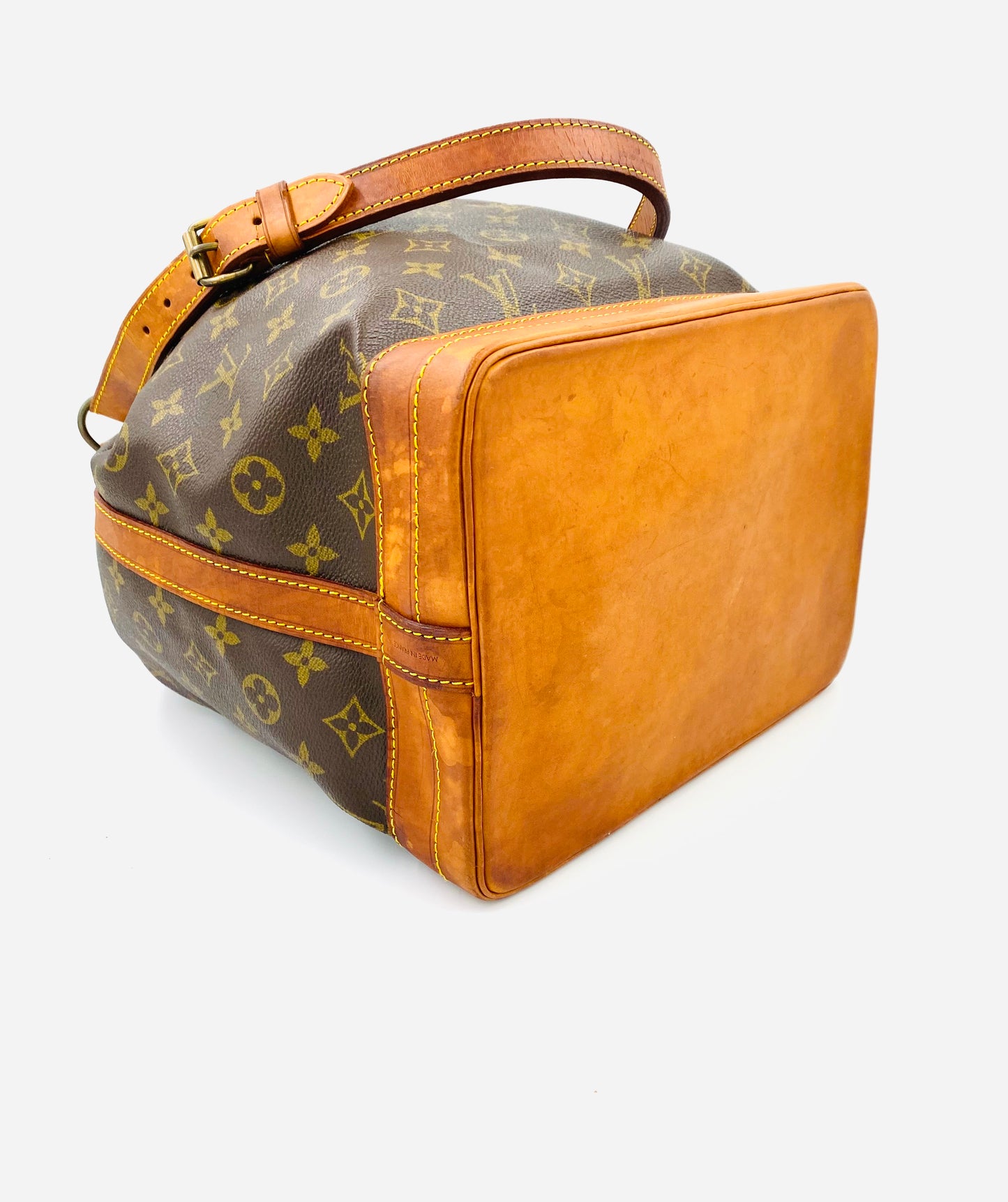LOUIS VUITTON Noe grande Monogram Canvas