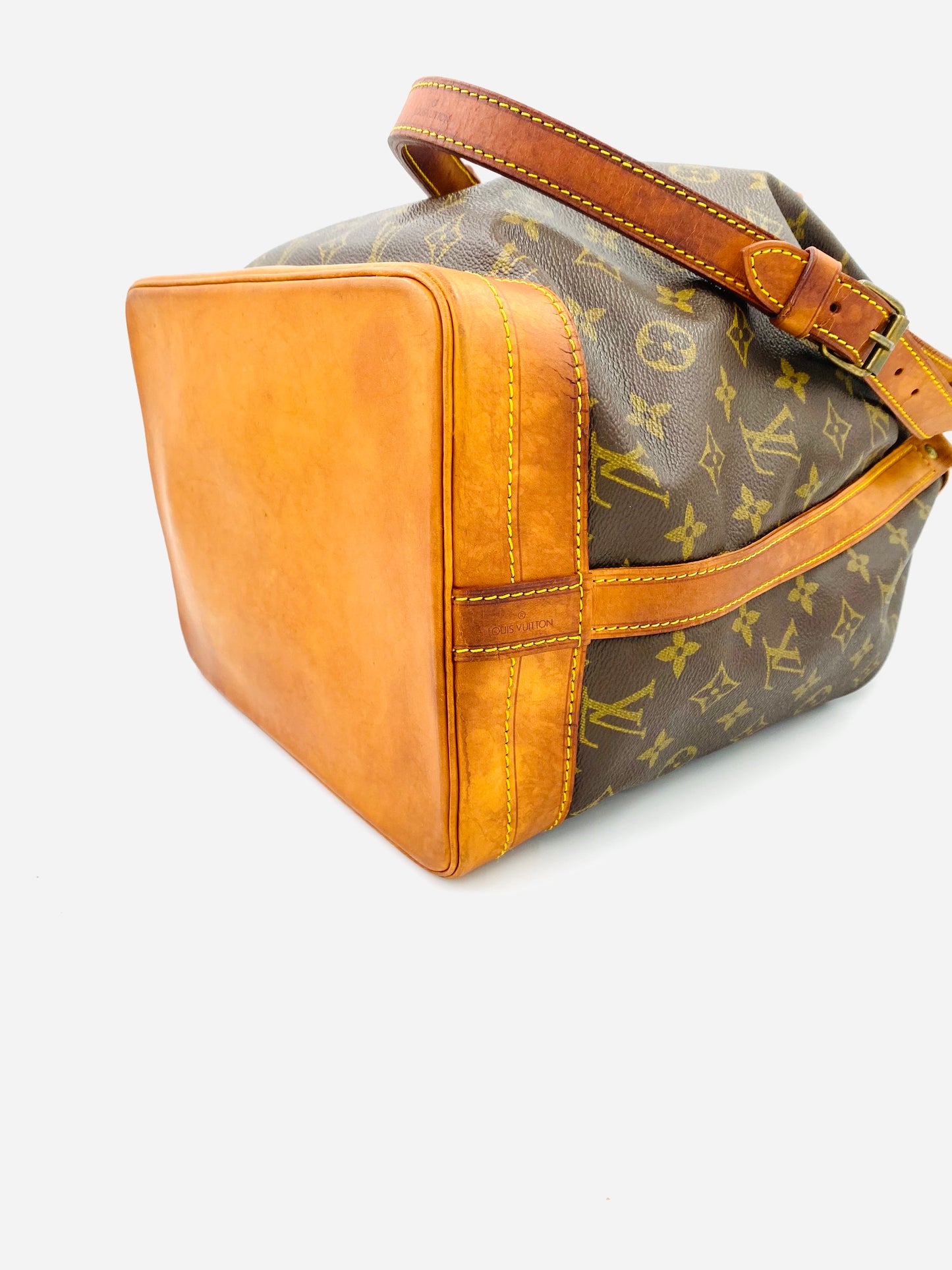 LOUIS VUITTON Noe grande Monogram Canvas