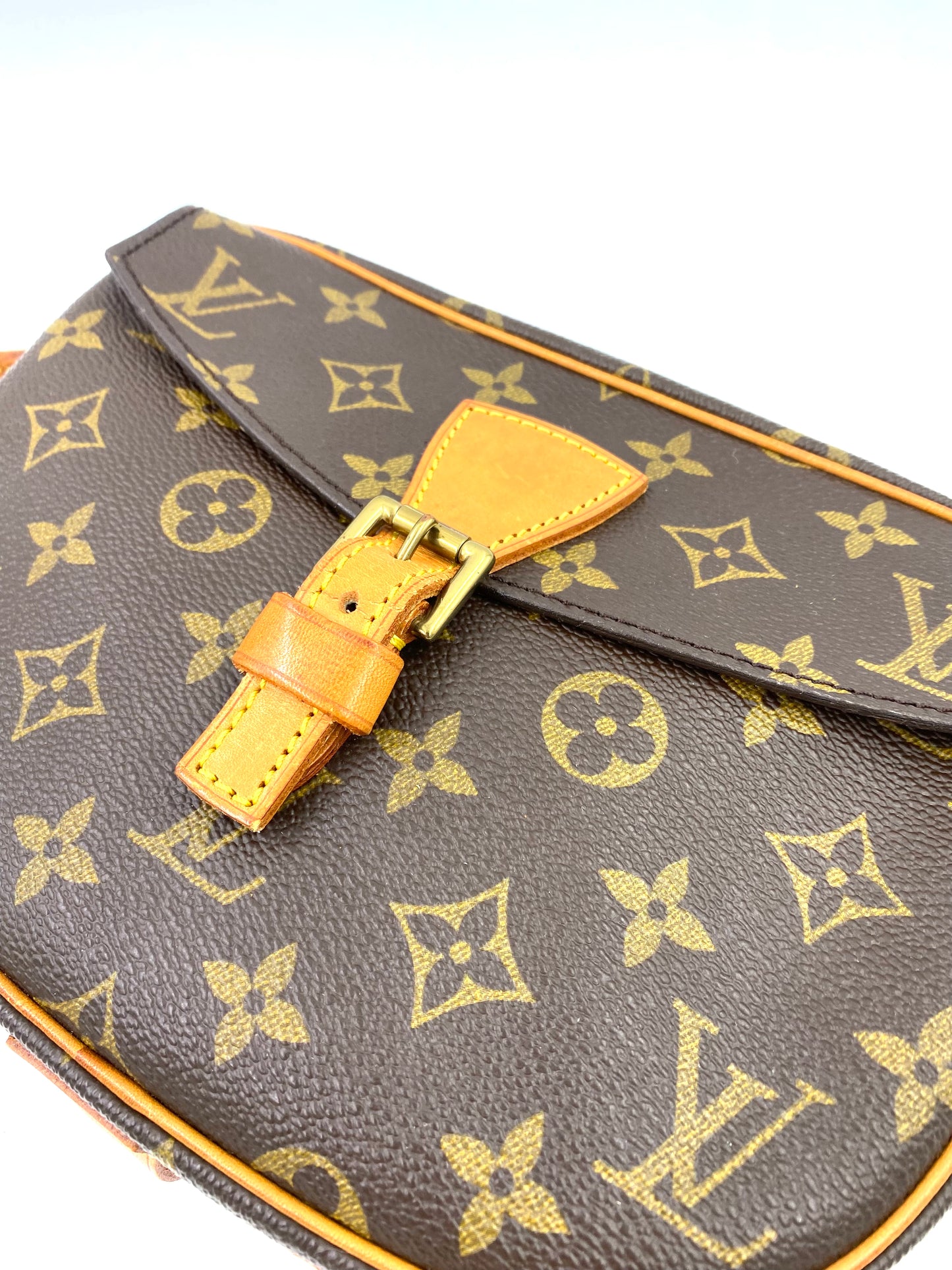 LOUIS VUITTON Jeune Fille Monogram