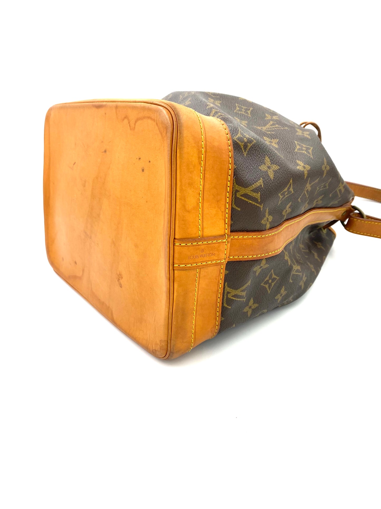 LOUIS VUITTON Noe Grande Monogram Canvas