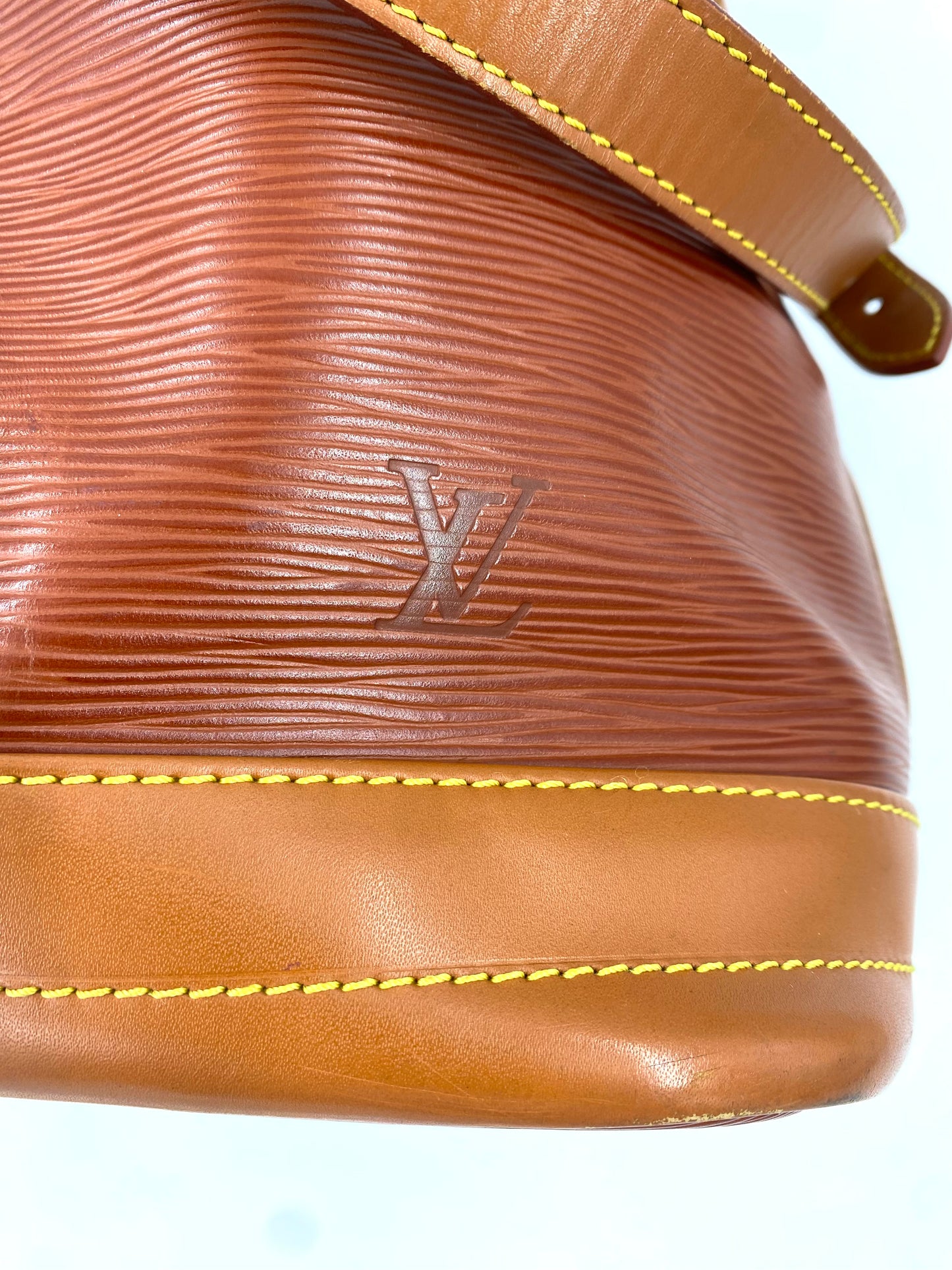 LOUIS VUITTON Noe grande Epileder Bicolor cognac