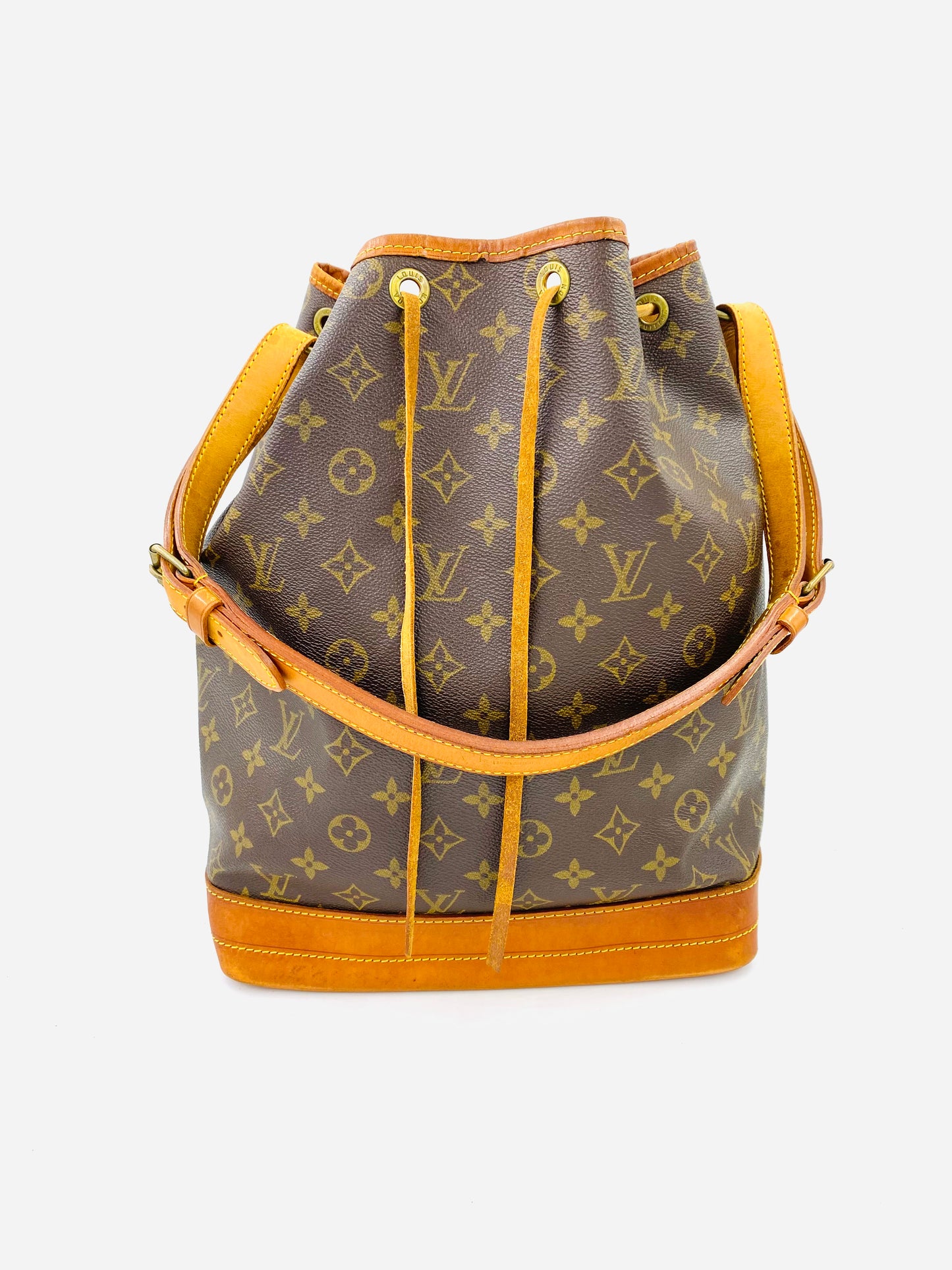 LOUIS VUITTON Noe grande Monogram Canvas