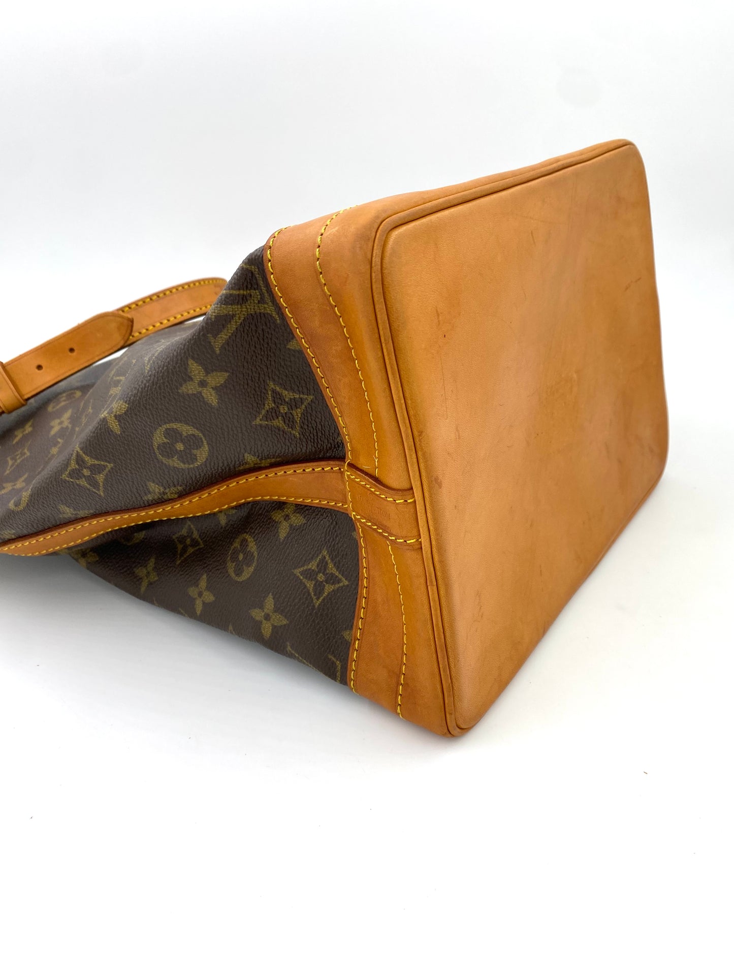 LOUIS VUITTON Noe grande Monogram Canvas