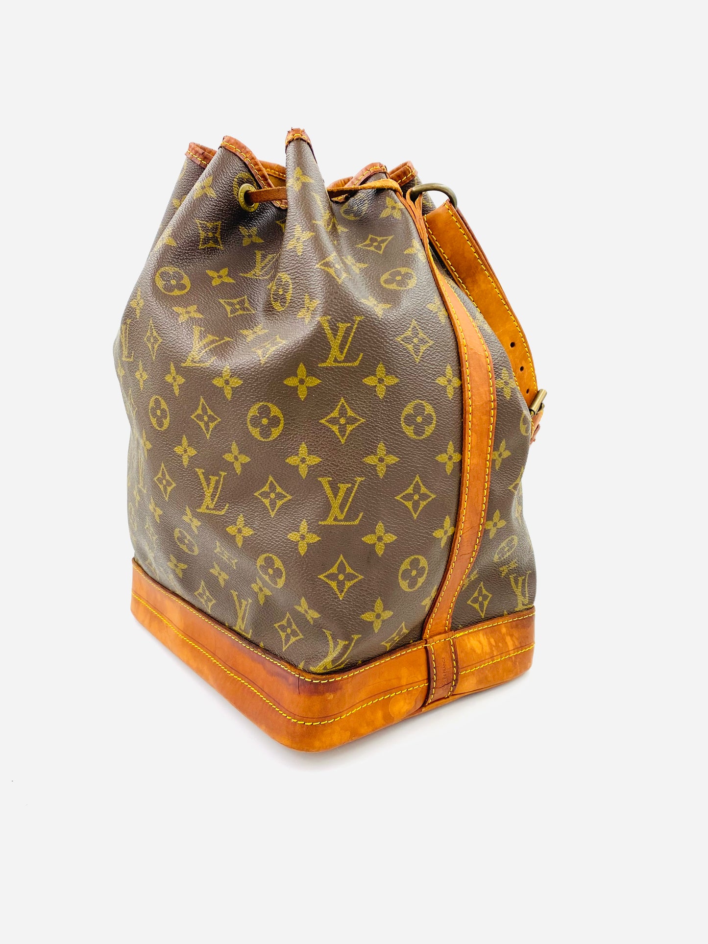 LOUIS VUITTON Noe grande Monogram Canvas