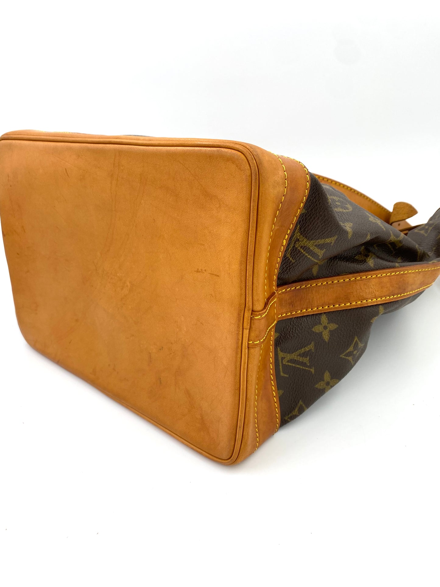 LOUIS VUITTON Noe grande Monogram Canvas