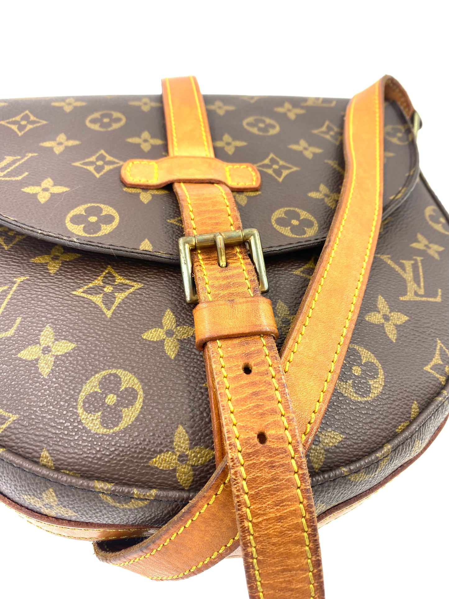 LOUIS VUITTON Chantilly Monogram Canvas
