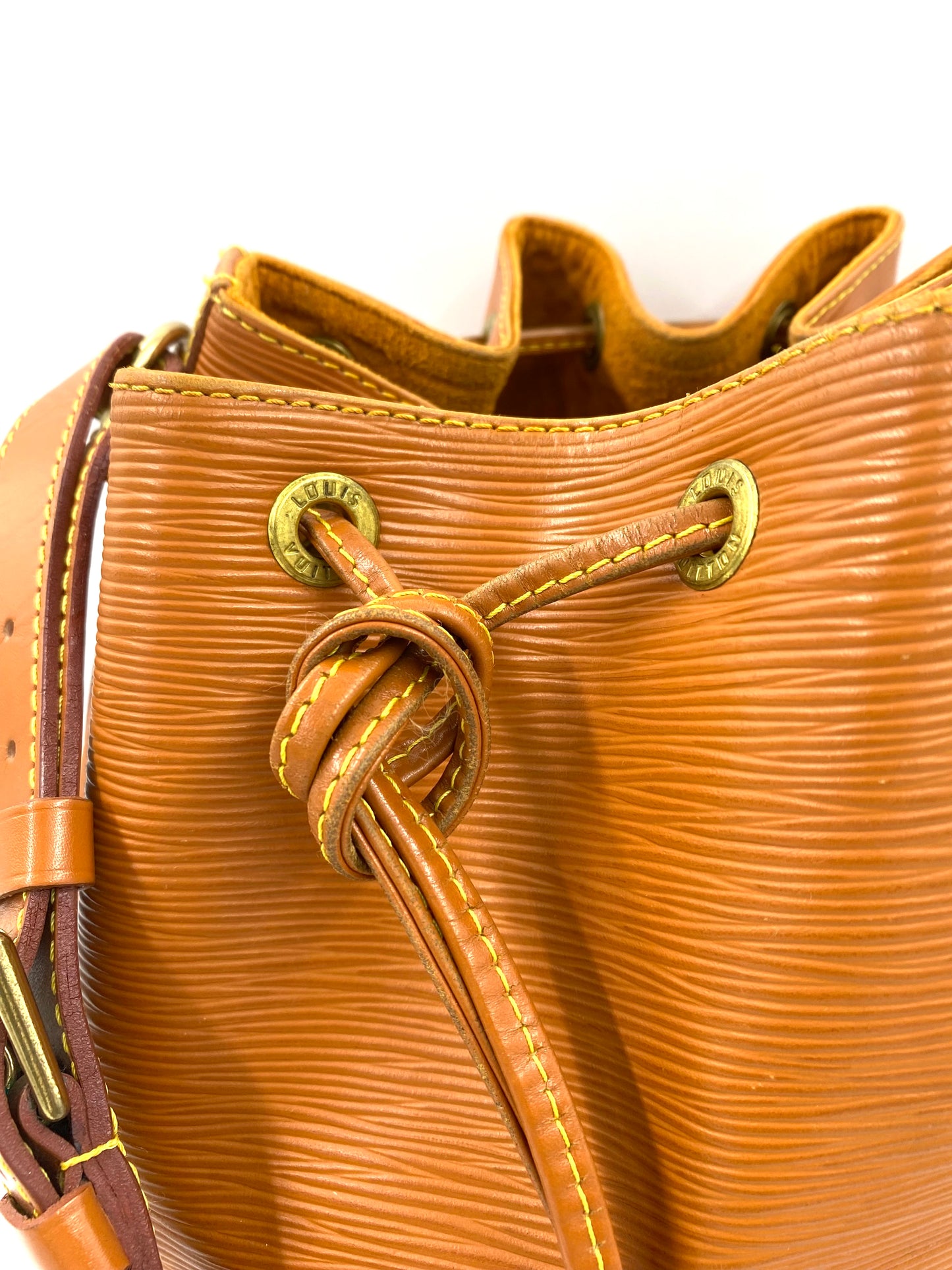 LOUIS VUITTON Noe petit Epileder cognac