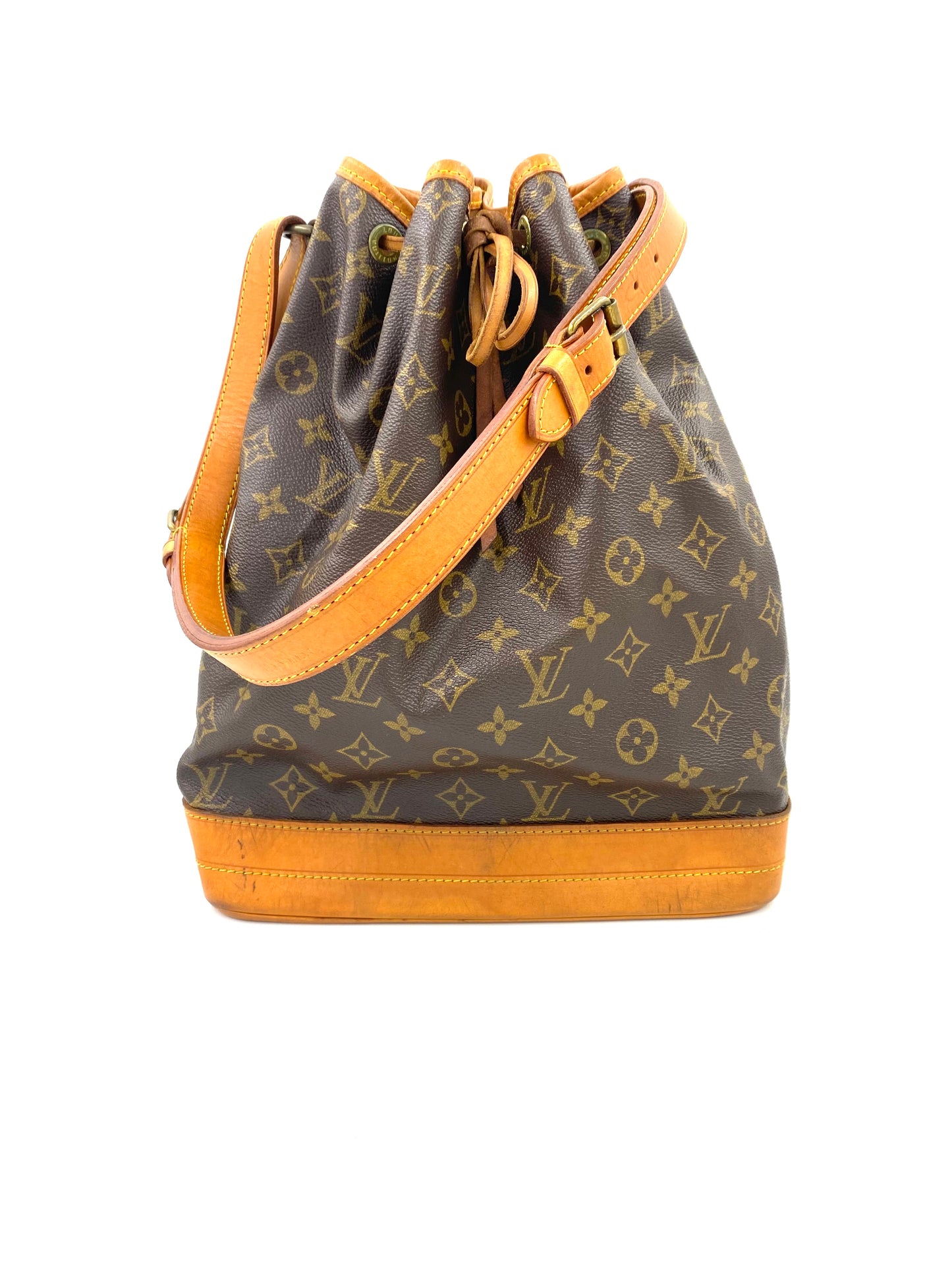 LOUIS VUITTON Noe Grande Monogram Canvas