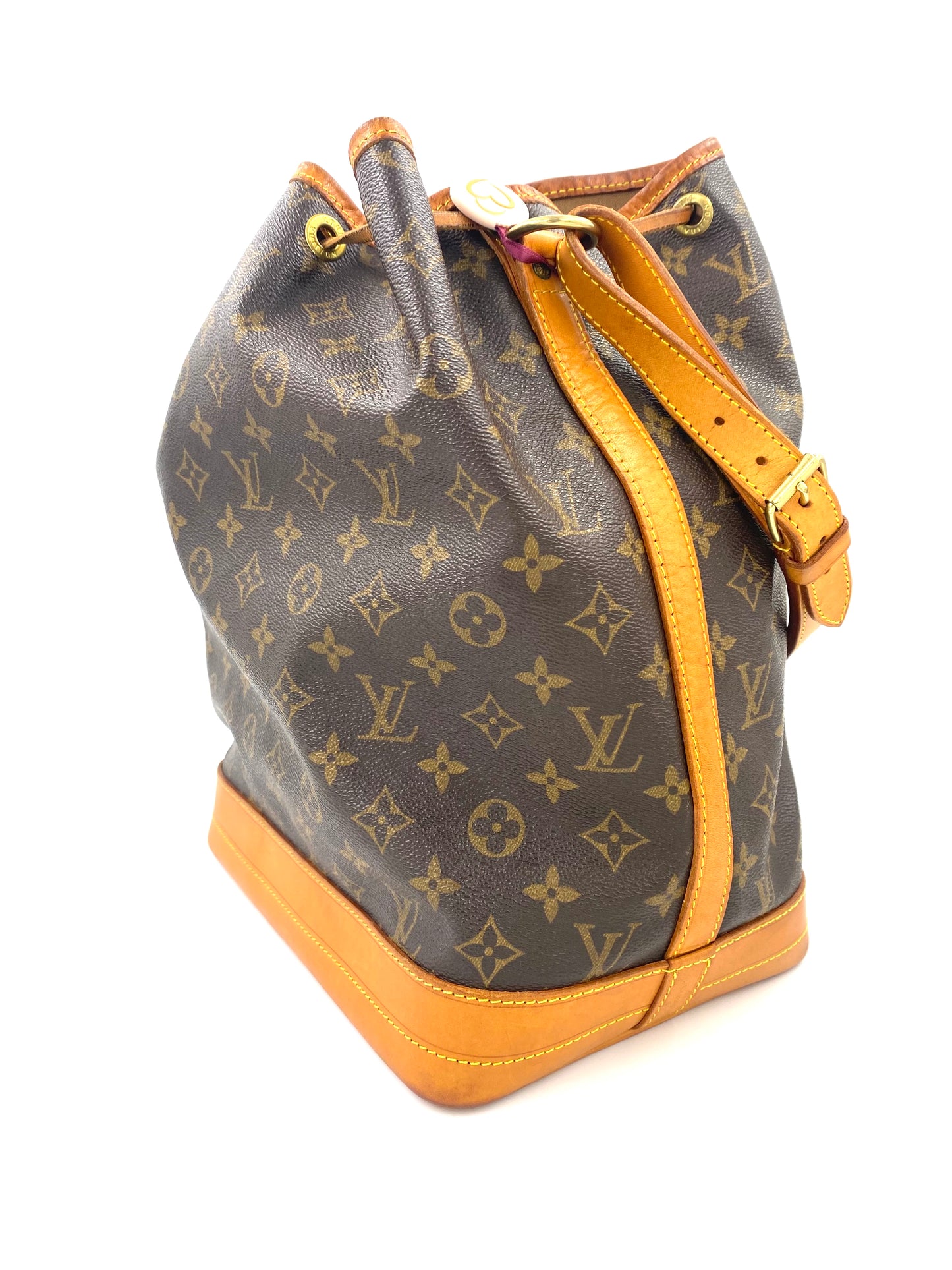 LOUIS VUITTON Noe Grande Monogram Canvas