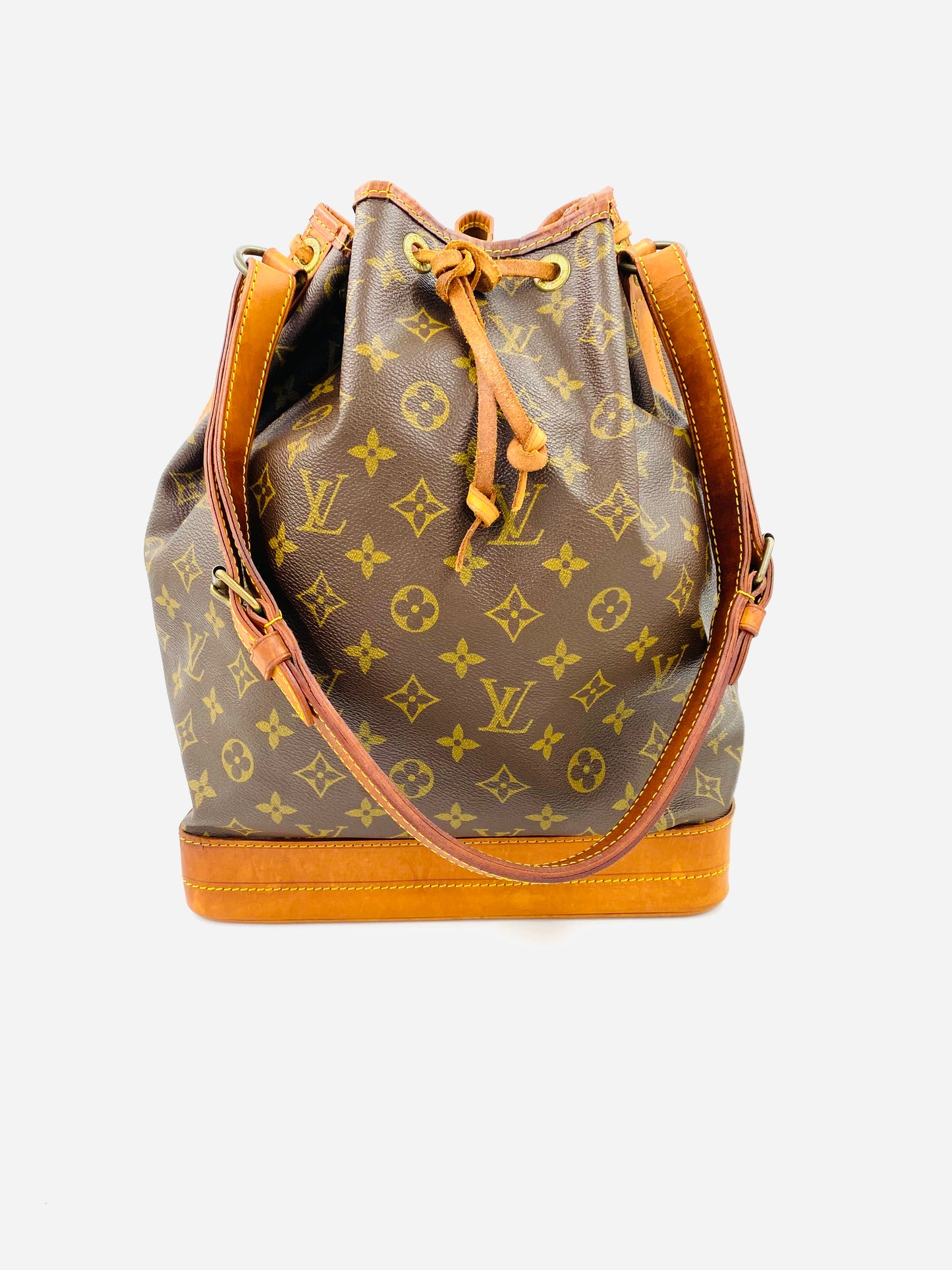LOUIS VUITTON Noe grande Monogram Canvas