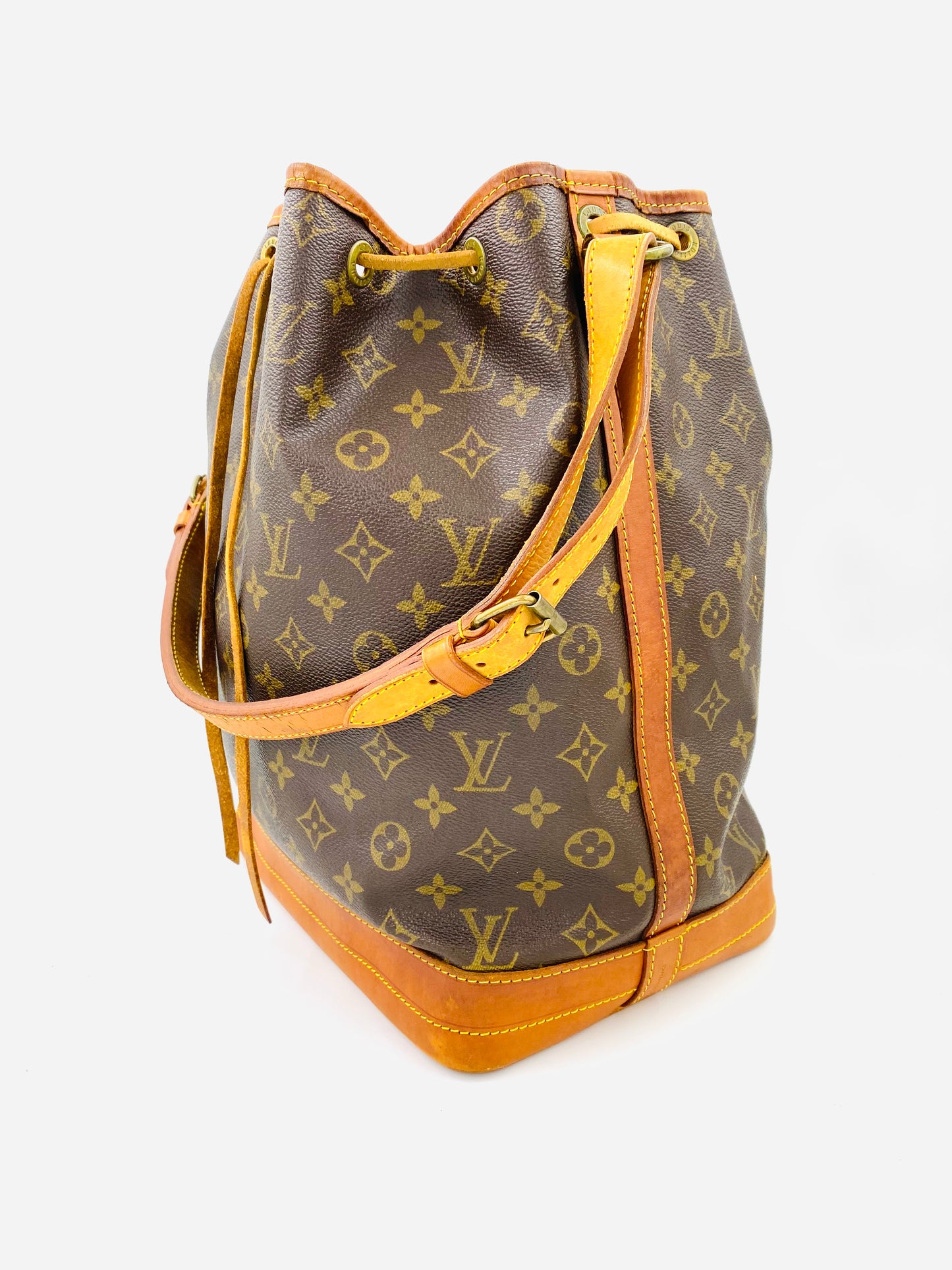 LOUIS VUITTON Noe grande Monogram Canvas