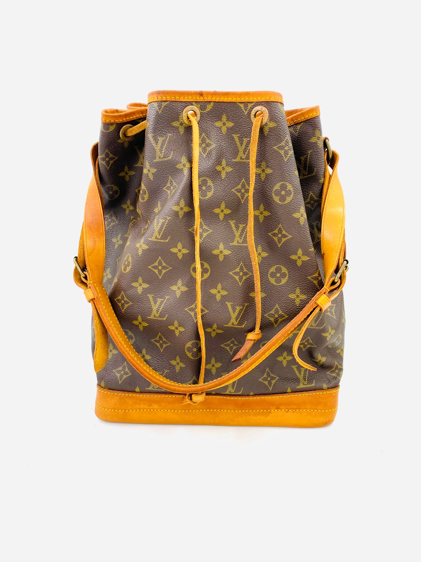 LOUIS VUITTON Noe grande Monogram Canvas