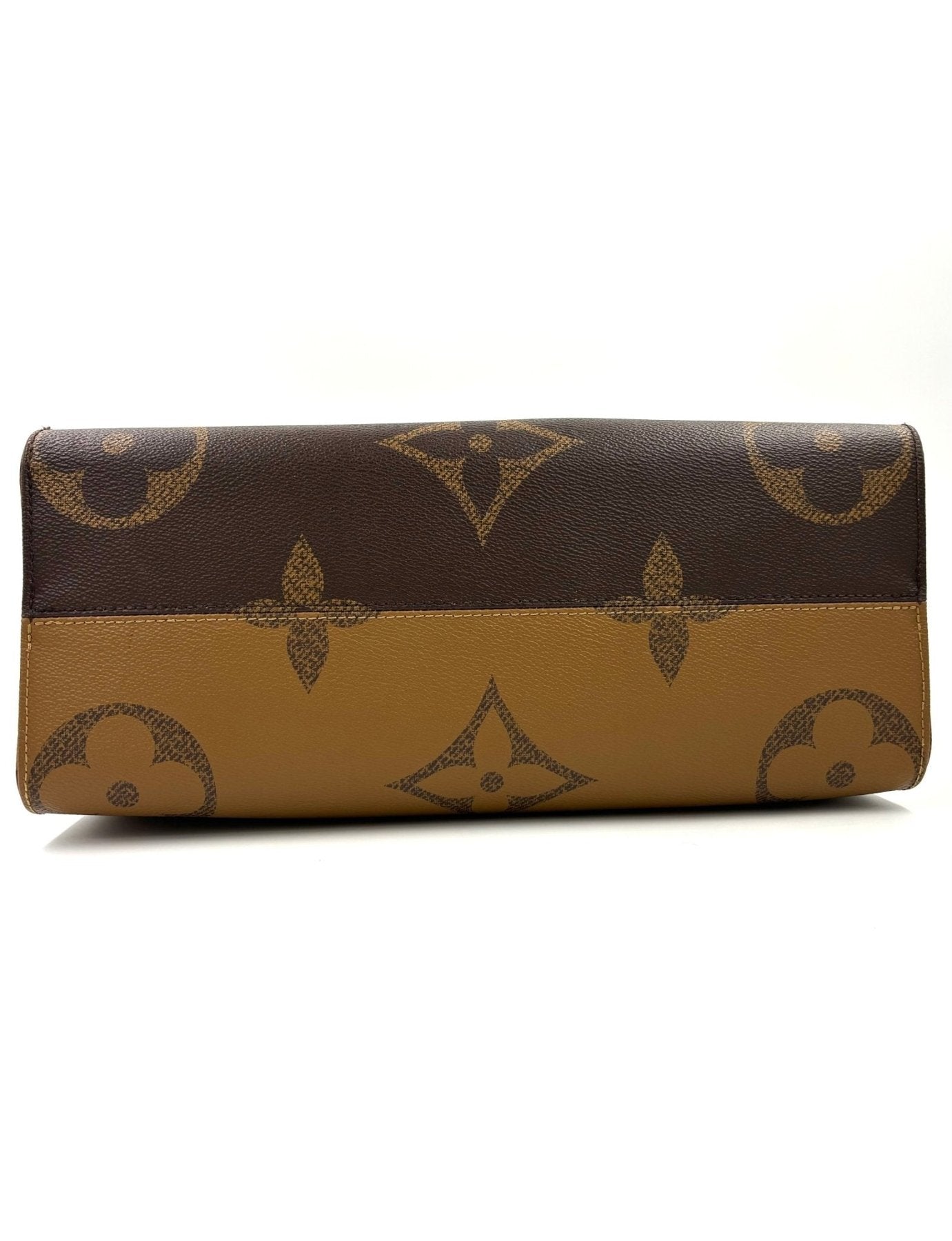 LOUIS VUITTON Onthego MM Monogram Giant - Clutch & Macarons - Chip - Clutch & Macarons -