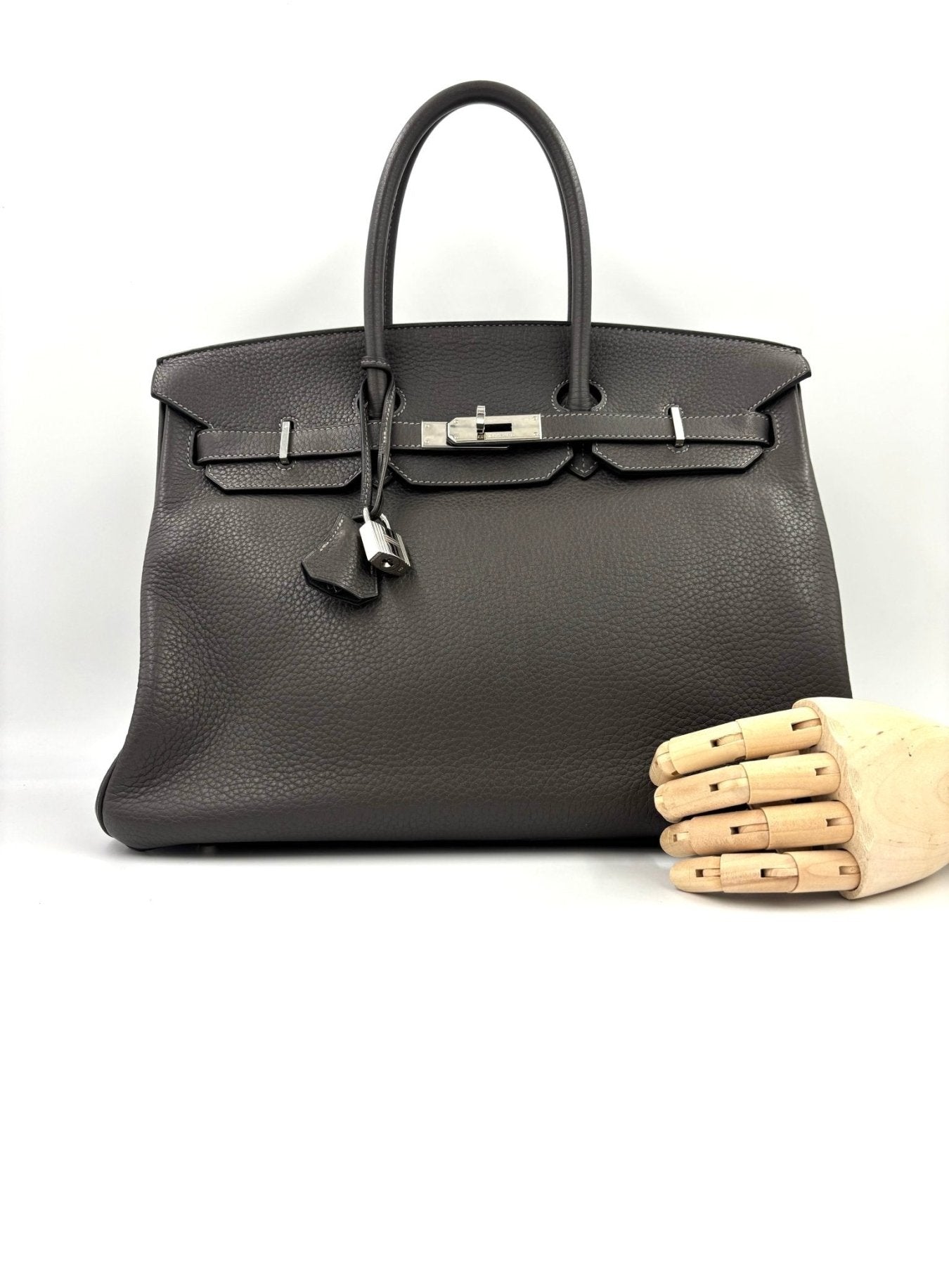 HERMÈS Birkin 35 Togo Graphite Palladium - Clutch & Macarons - N im Quadrat; 2010 - Clutch & Macarons -
