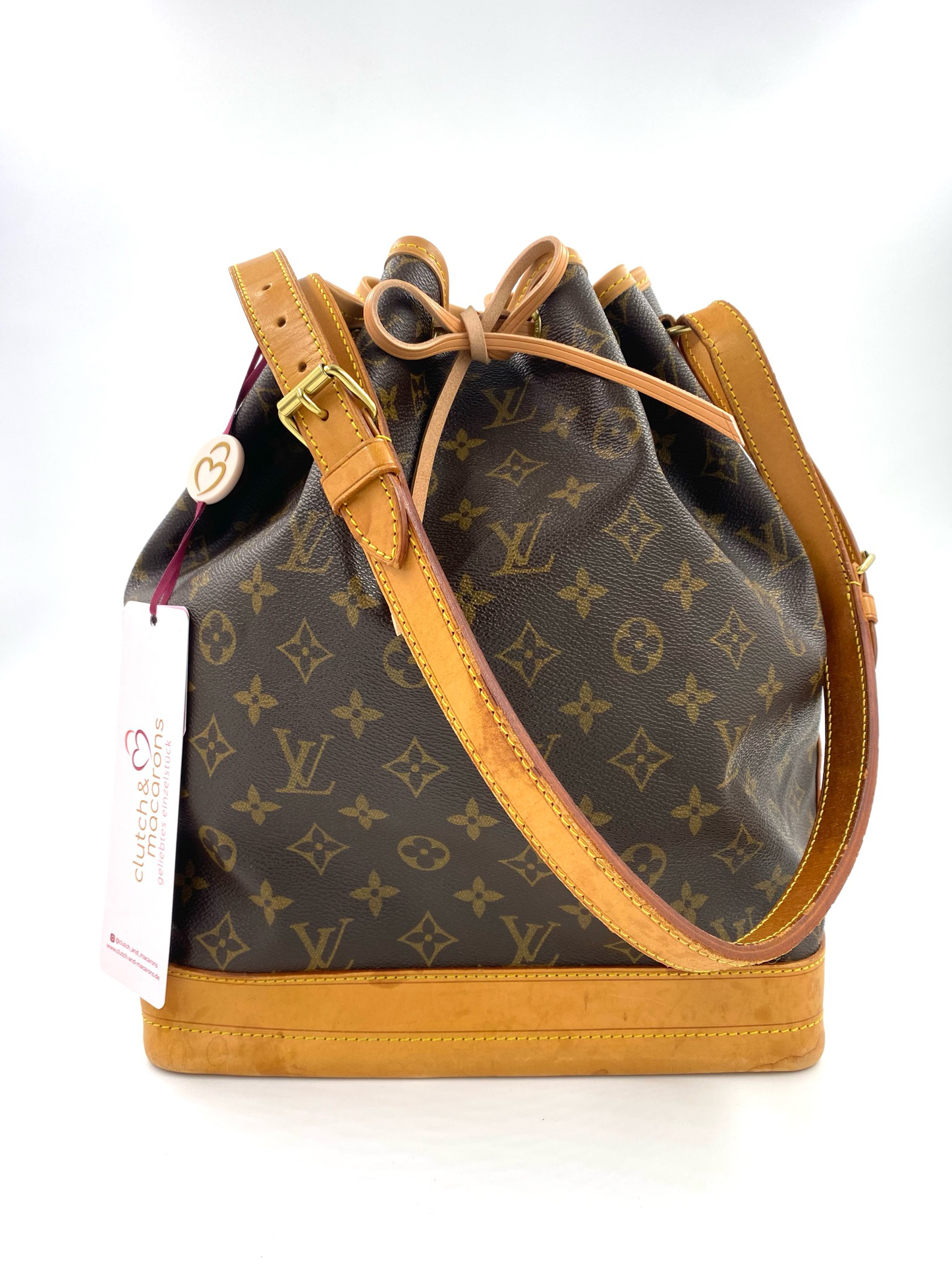 LOUIS VUITTON Noe grande Monogram Canvas