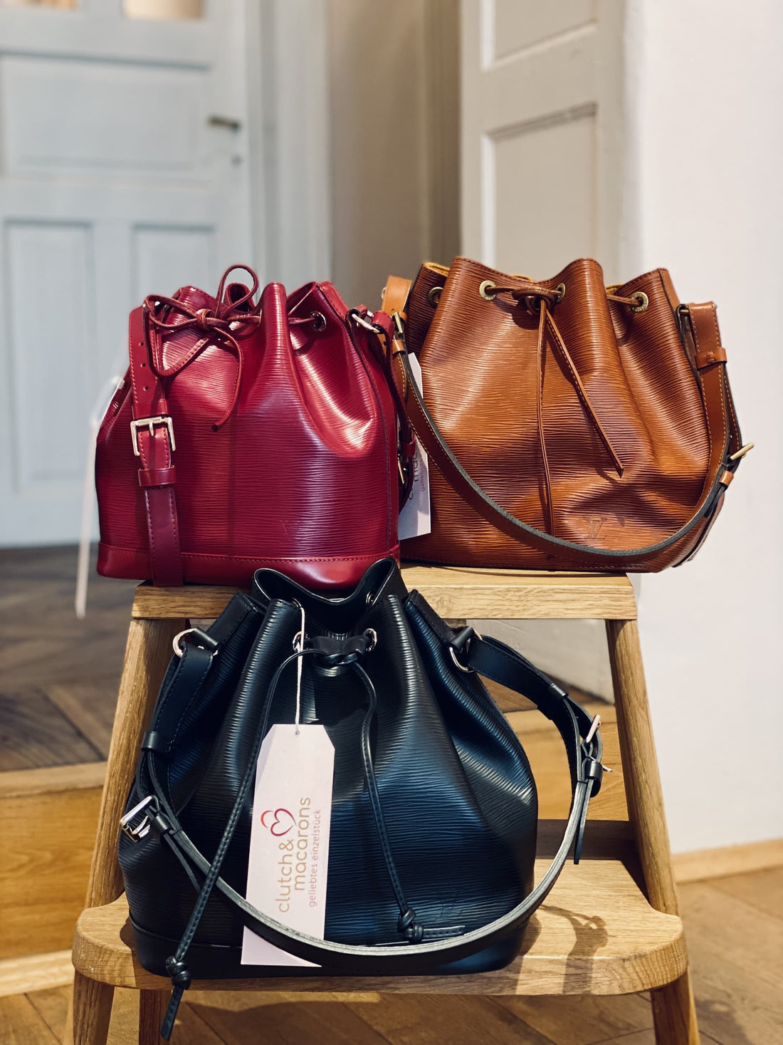 Die Louis Vuitton Sac Noé ist unter anderem auch in dem farbintensiven Epi-Leder erhältlich.