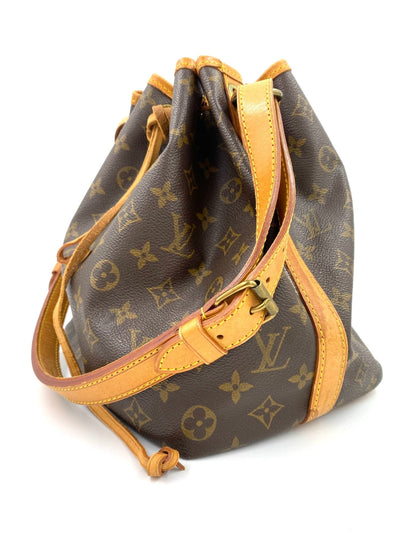 LOUIS VUITTON Noe Petit Monogram Canvas - Clutch & Macarons - AR0911 - Clutch & Macarons - 