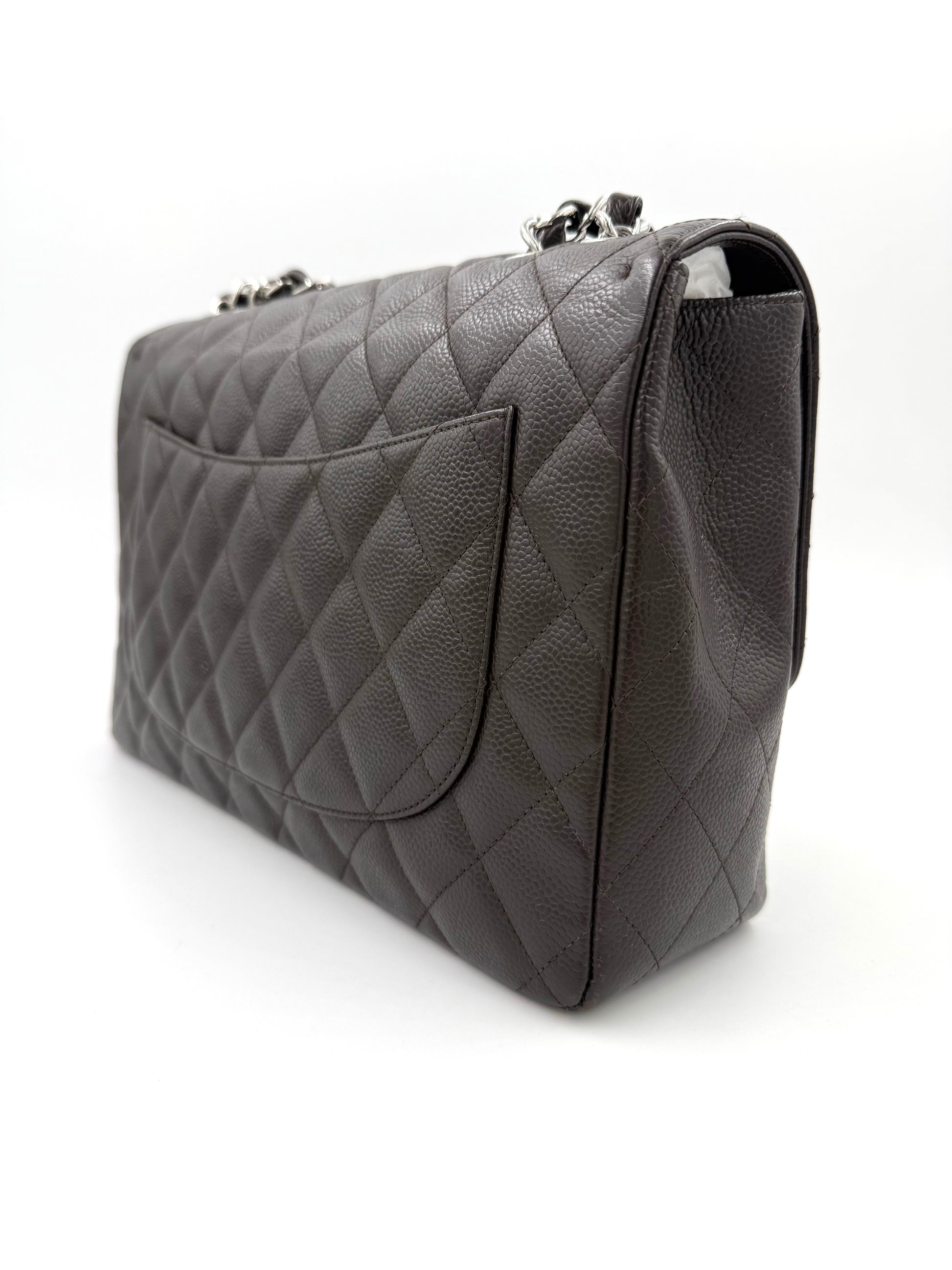 CHANEL Timeless Single Flap Jumbo Caviar dunkelbraun SHW, hochwertige designer handtasche second hand aus weichem Leder