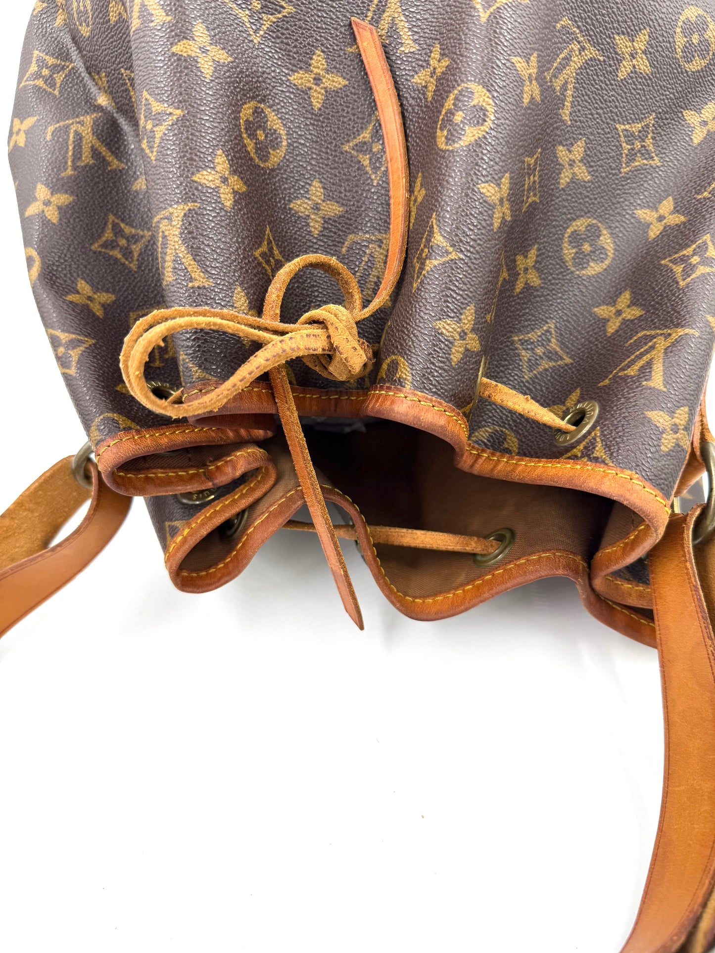 LOUIS VUITTON Sac Noe grande Monogram Canvas
