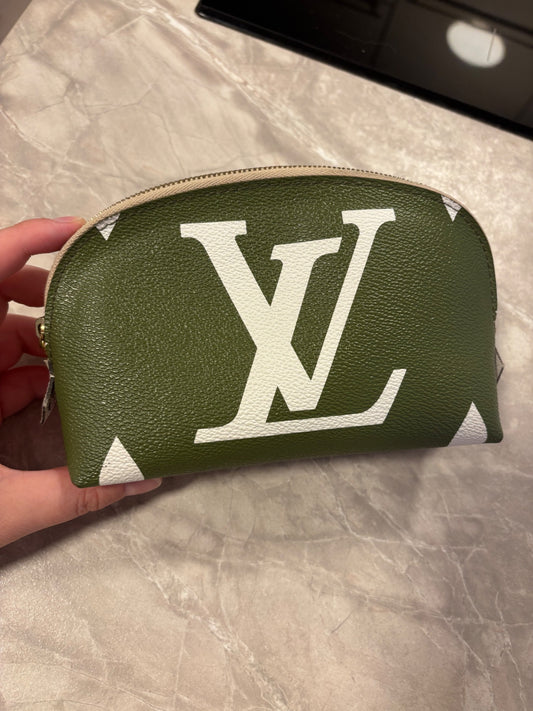 Louis Vuitton Pochette Cosmetique MNG Giant khaki