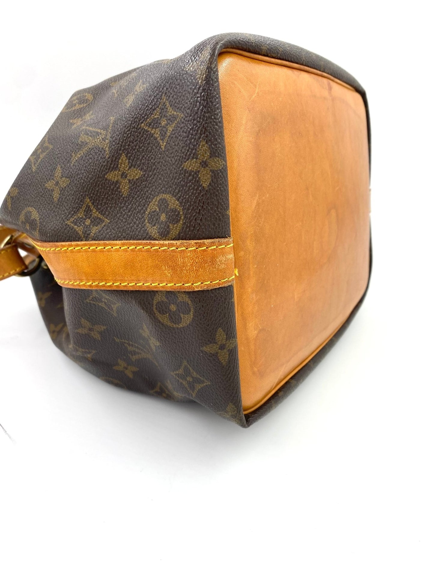 LOUIS VUITTON Noe petit Monogram Canvas - Clutch & Macarons - AR09x3 - Clutch & Macarons - 