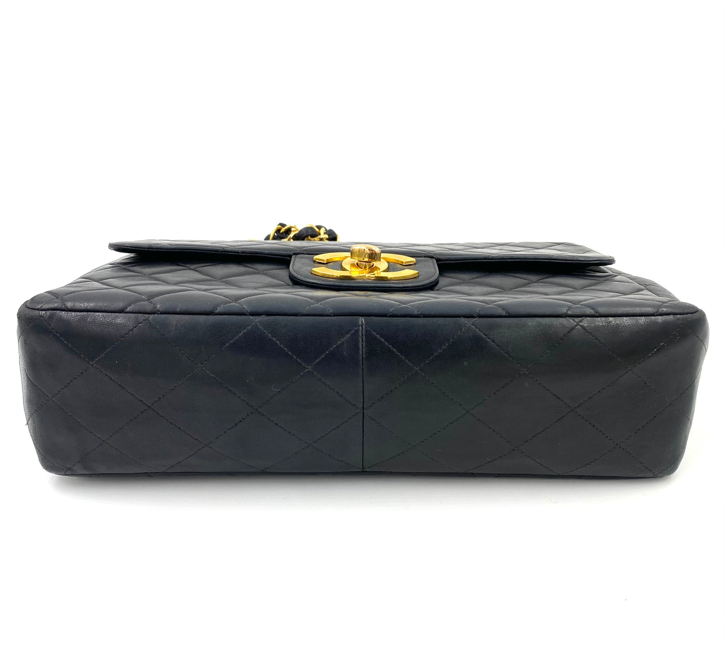 CHANEL Classic Single Flap Bag Jumbo navy Lammleder