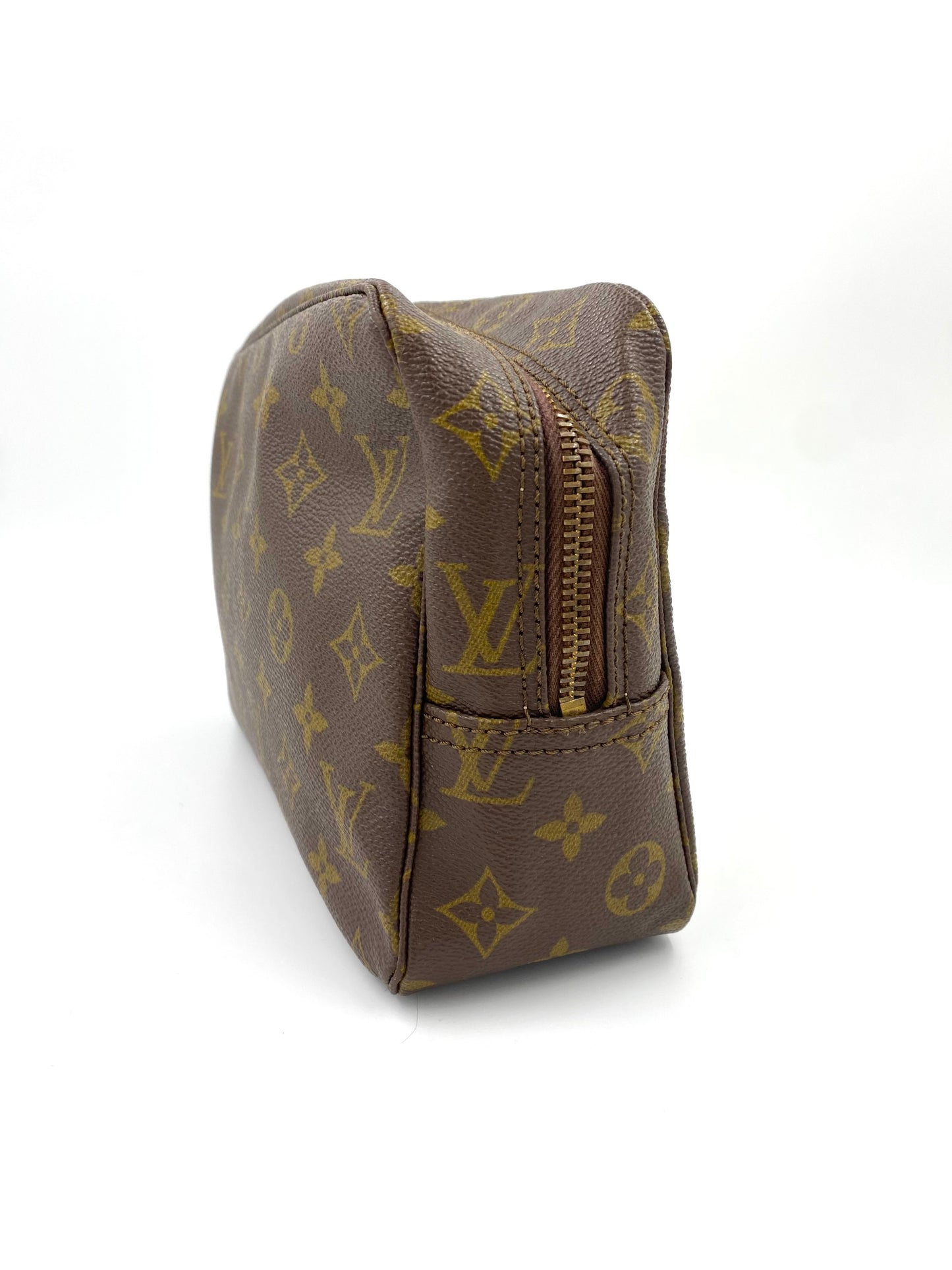 LOUIS VUITTON Trousse Toilette 28 Monogram Canvas