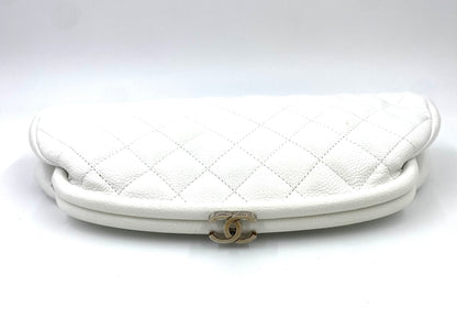 CHANEL quilted Clutch Caviarleder weiß