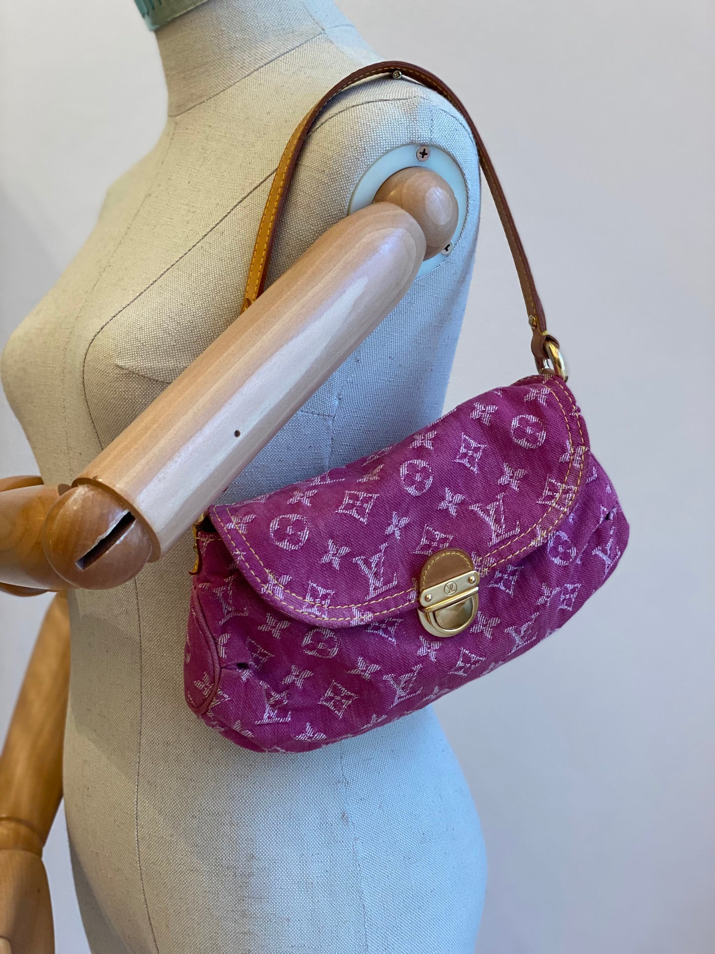 LOUIS VUITTON Mini Pleaty Monogram Denim pink