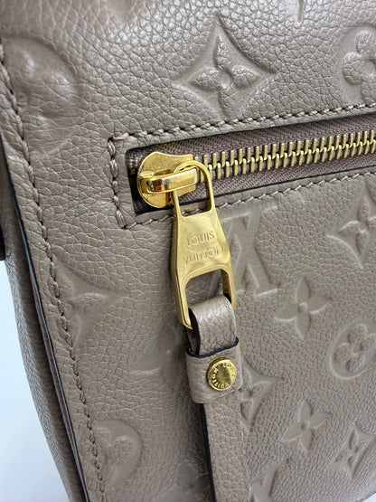 LOUIS VUITTON Pochette Metis Monogram Empreinte Tourterelle